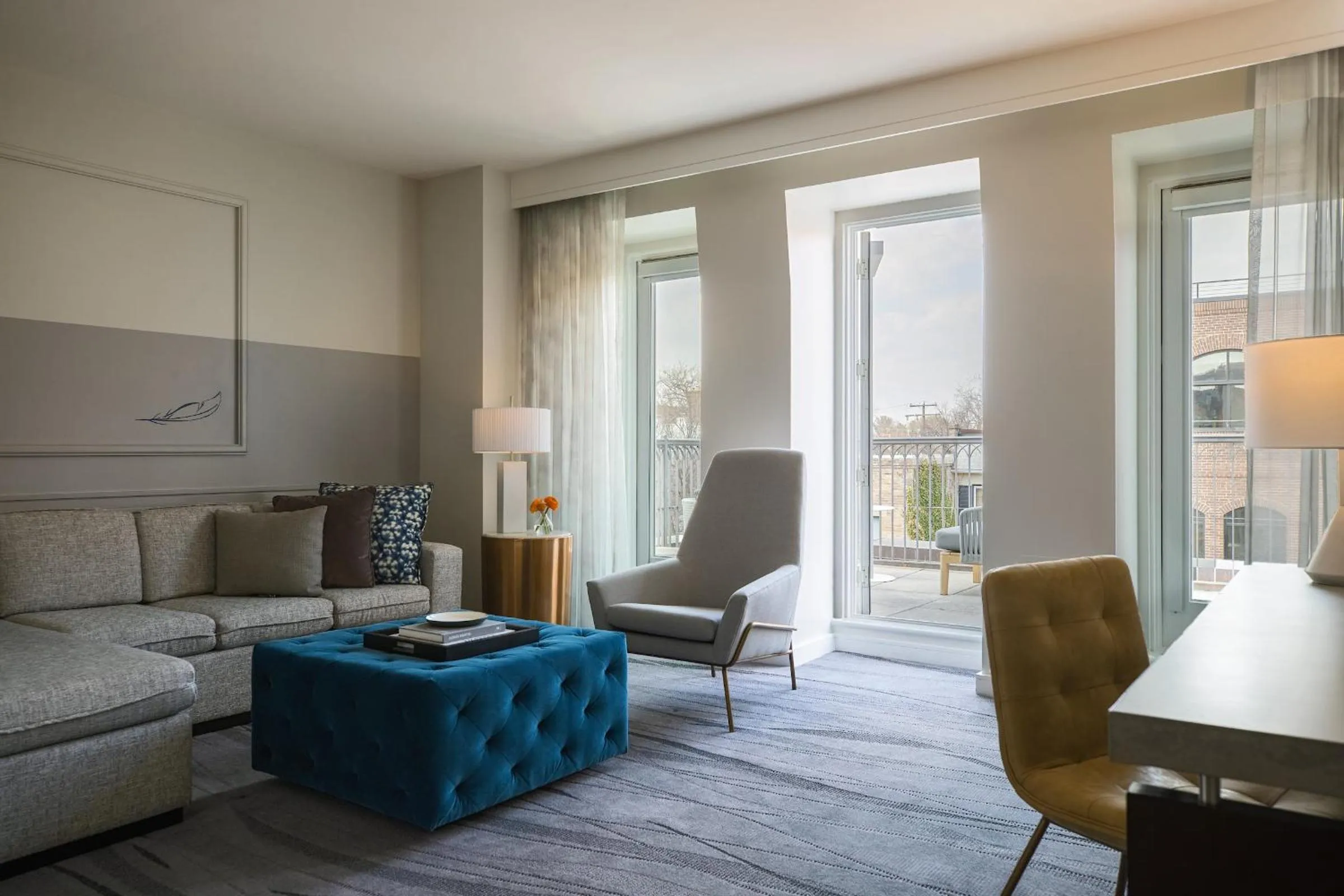 Living room in Archer Hotel Old Town Alexandria