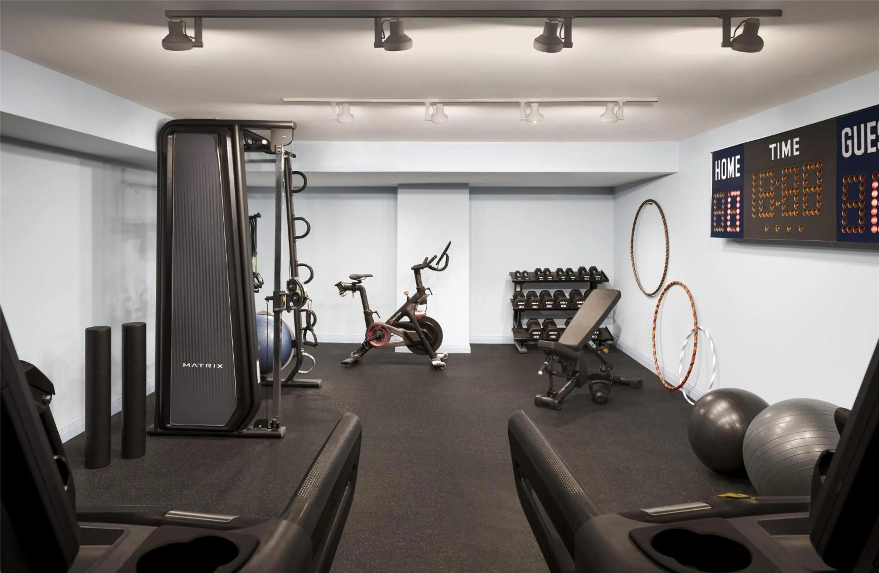 Fitness centre/facilities in Graduate by Hilton Dallas