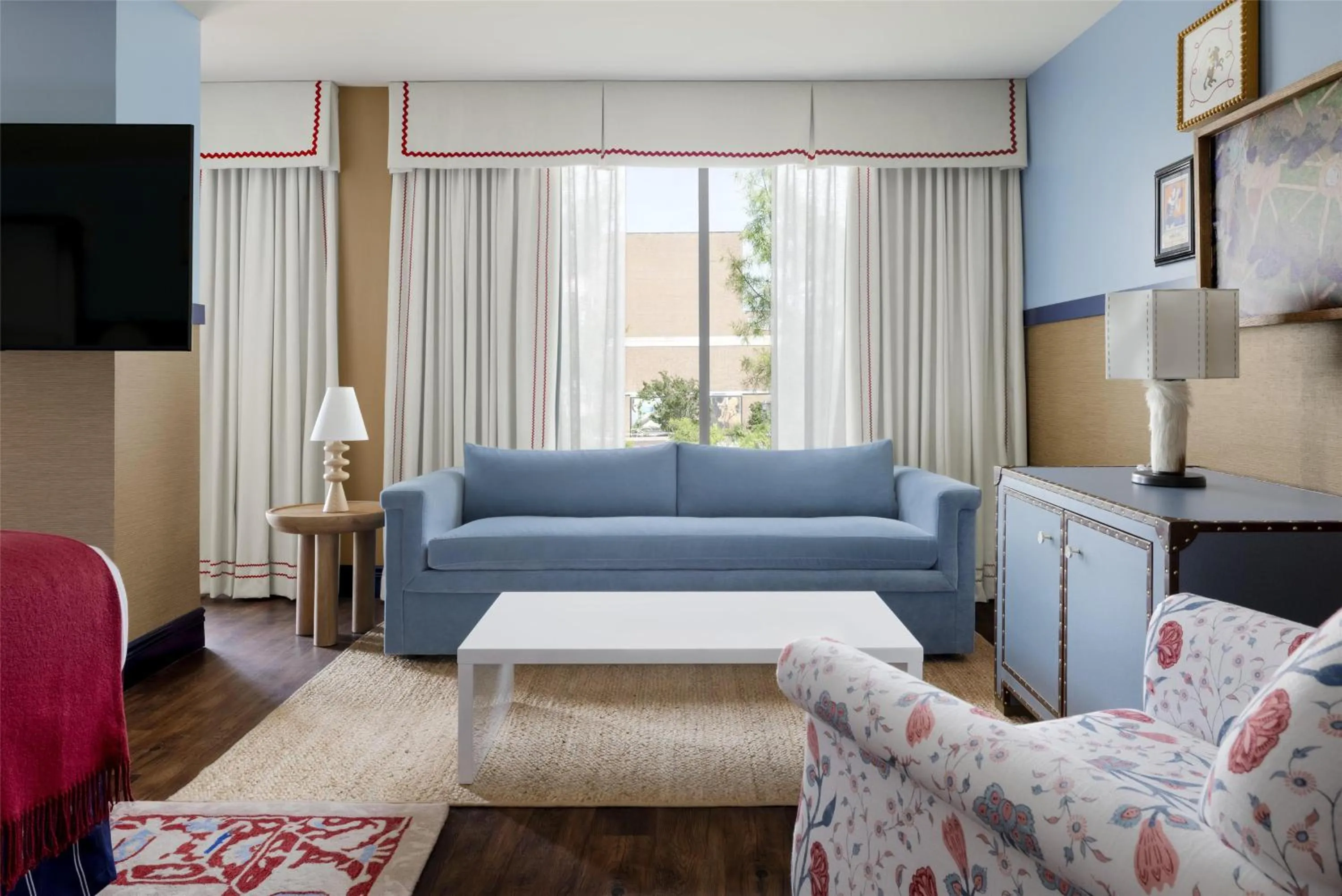 Living room in Graduate by Hilton Dallas