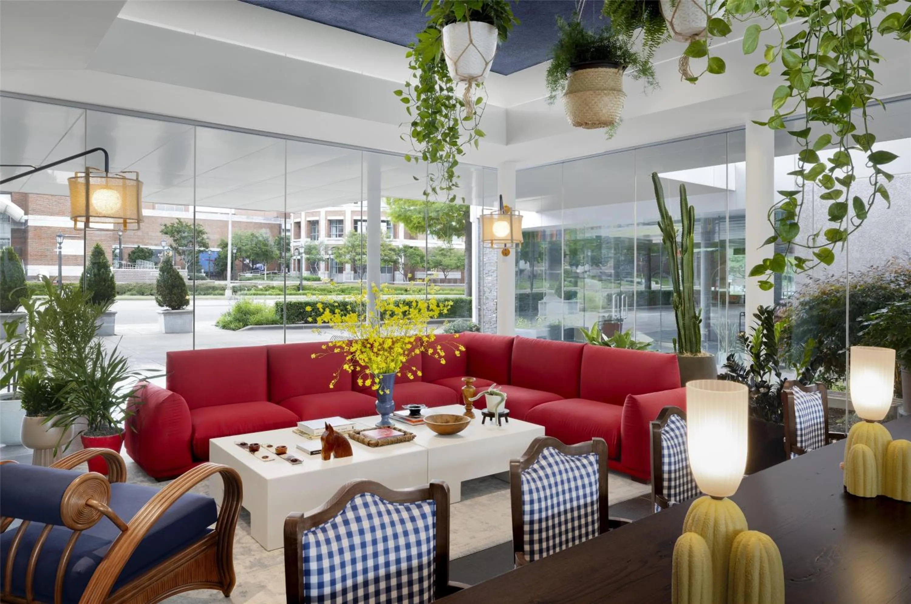 Lobby or reception in Graduate by Hilton Dallas