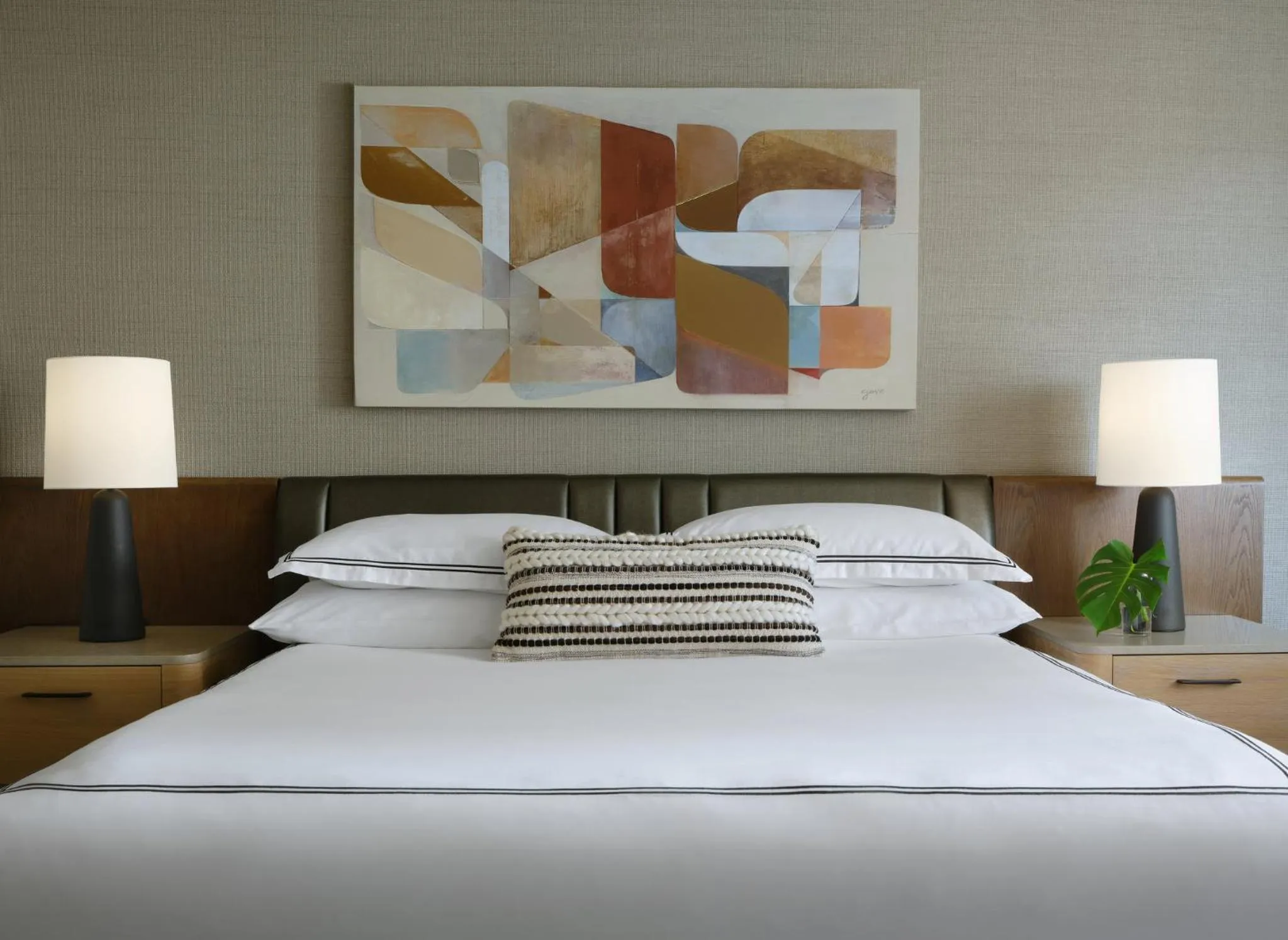 Photo of the whole room, Bed in Kimpton Hotel Palomar Phoenix Cityscape by IHG