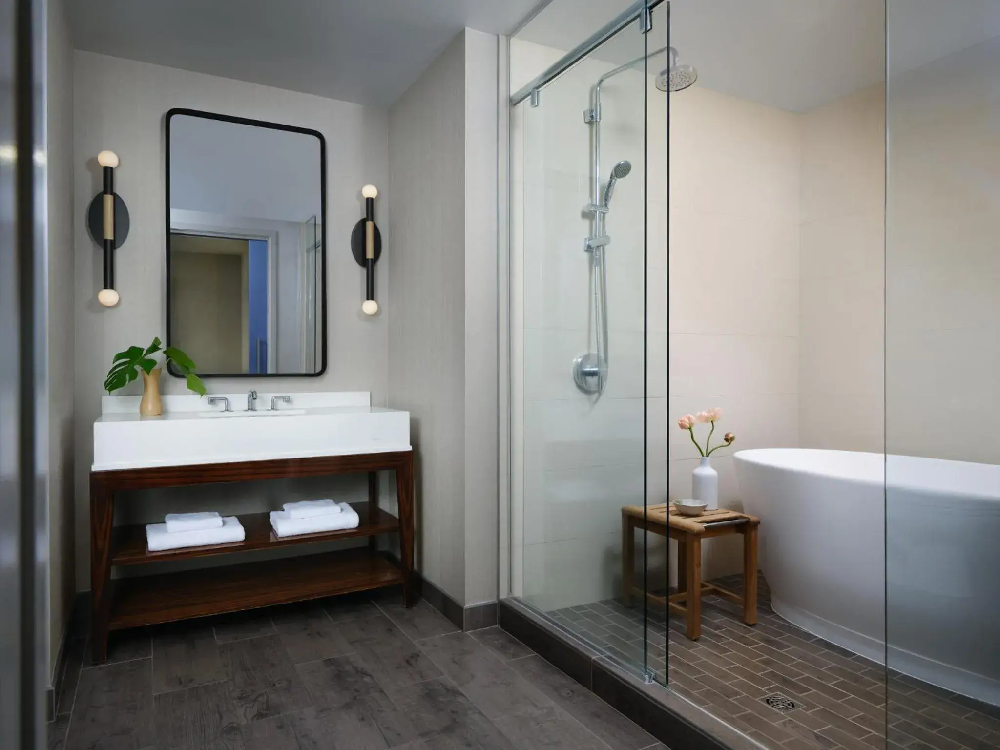 One-Bedroom Suite with Tub - Mobility Accessible in Kimpton Hotel Palomar Phoenix Cityscape by IHG One-Bedroom Suite with Tub - Mobility Accessible in Kimpton Hotel Palomar Phoenix Cityscape by IHG