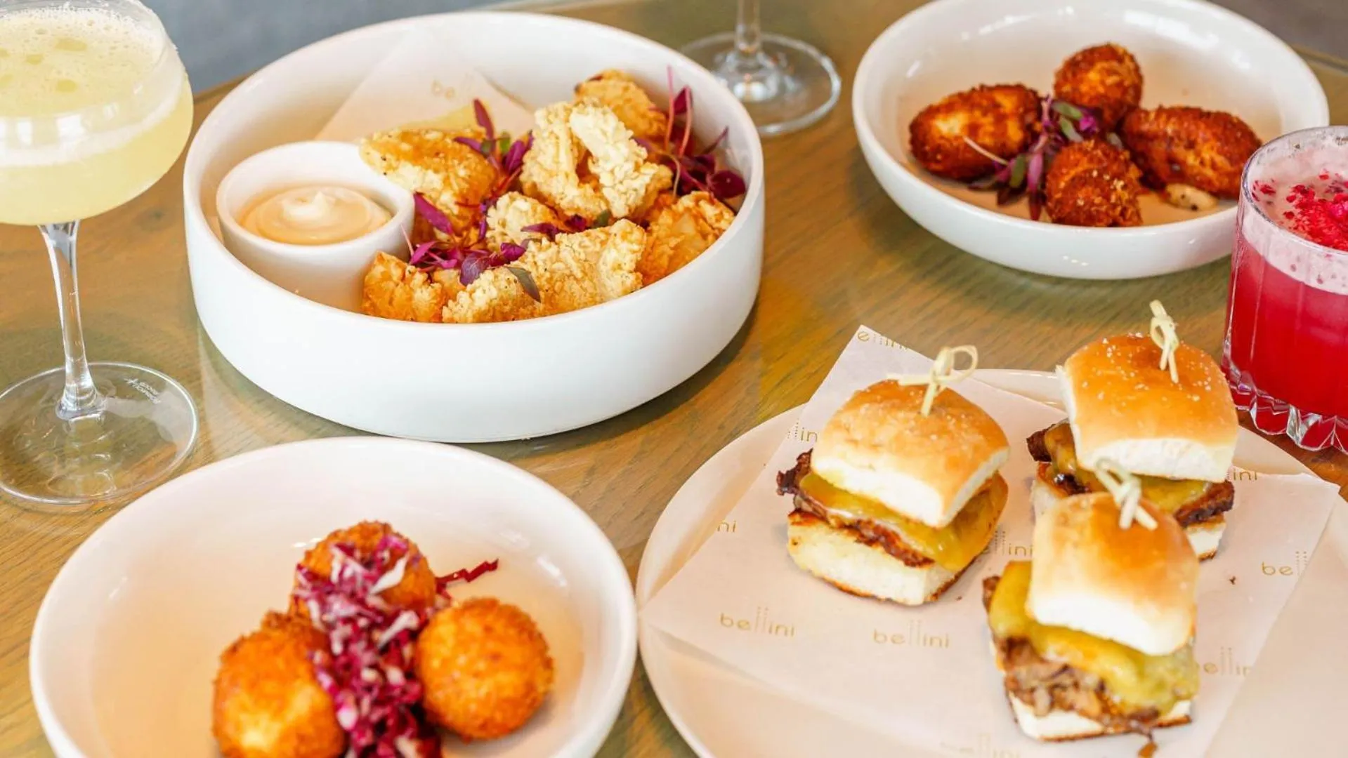 Lounge or bar in Hilton Auckland