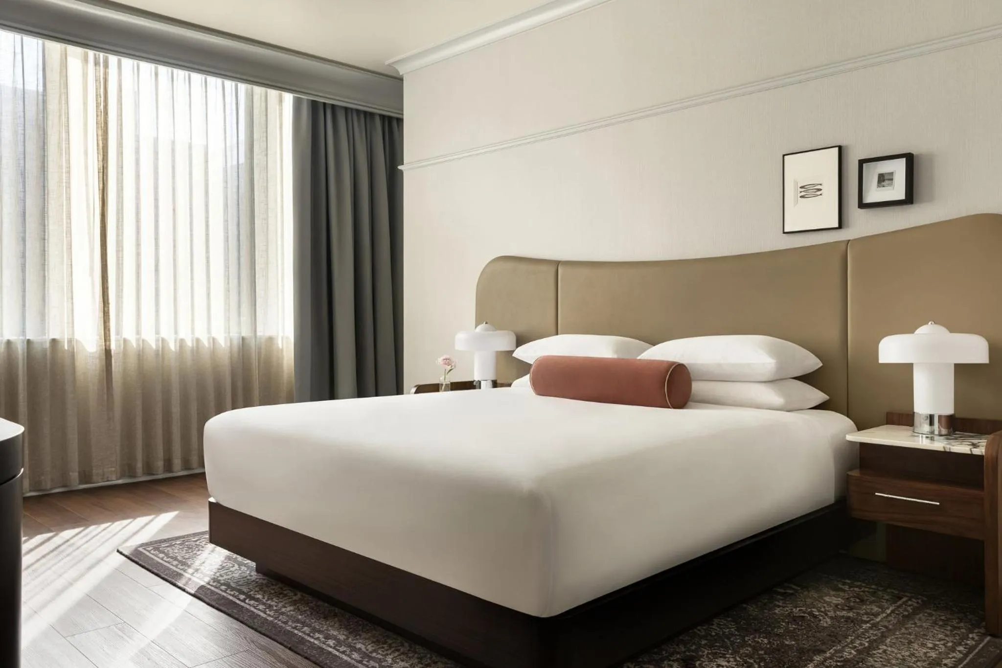 Premium King Room in Kimpton Hotel Monaco Seattle by IHG