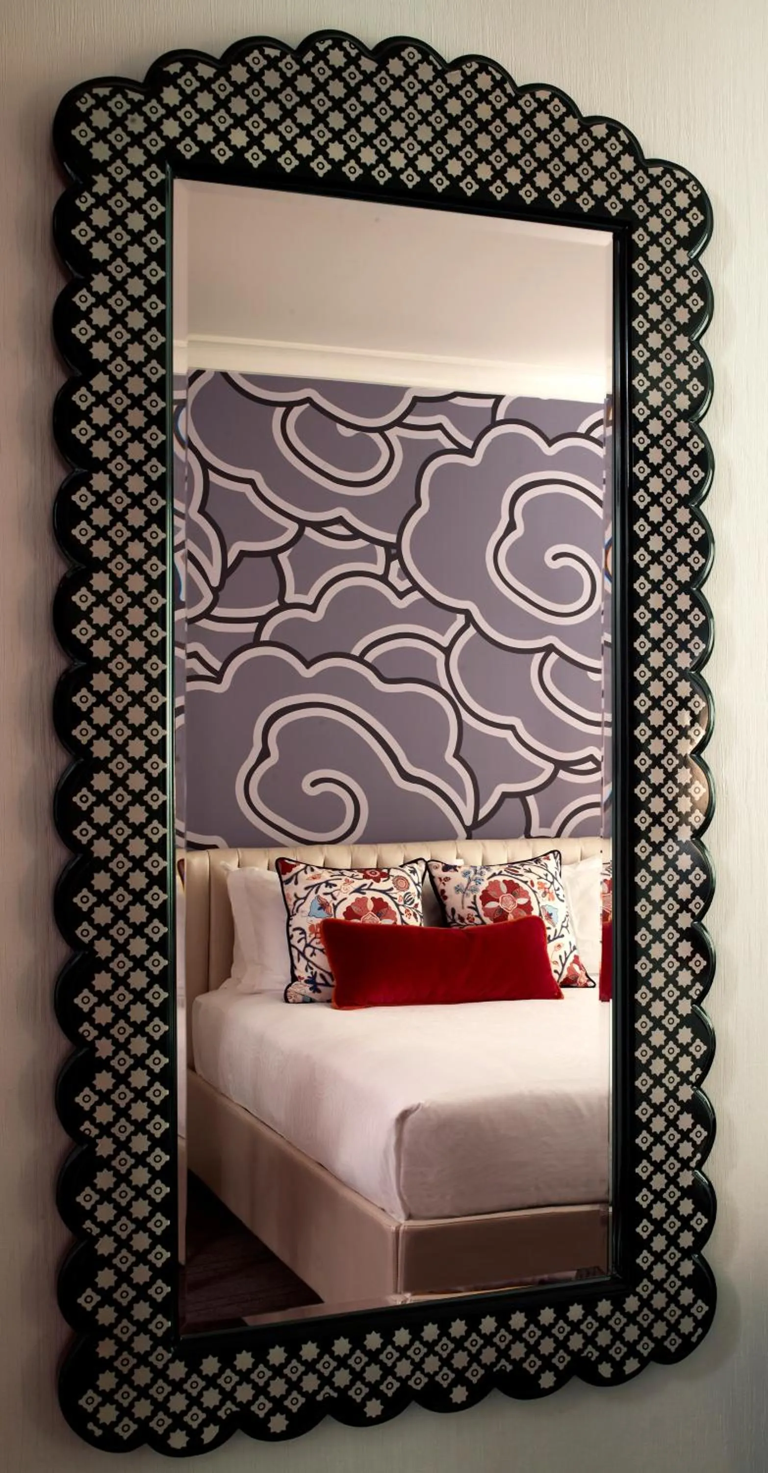 Queen Room - High Floor in Kimpton Hotel Monaco Seattle by IHG