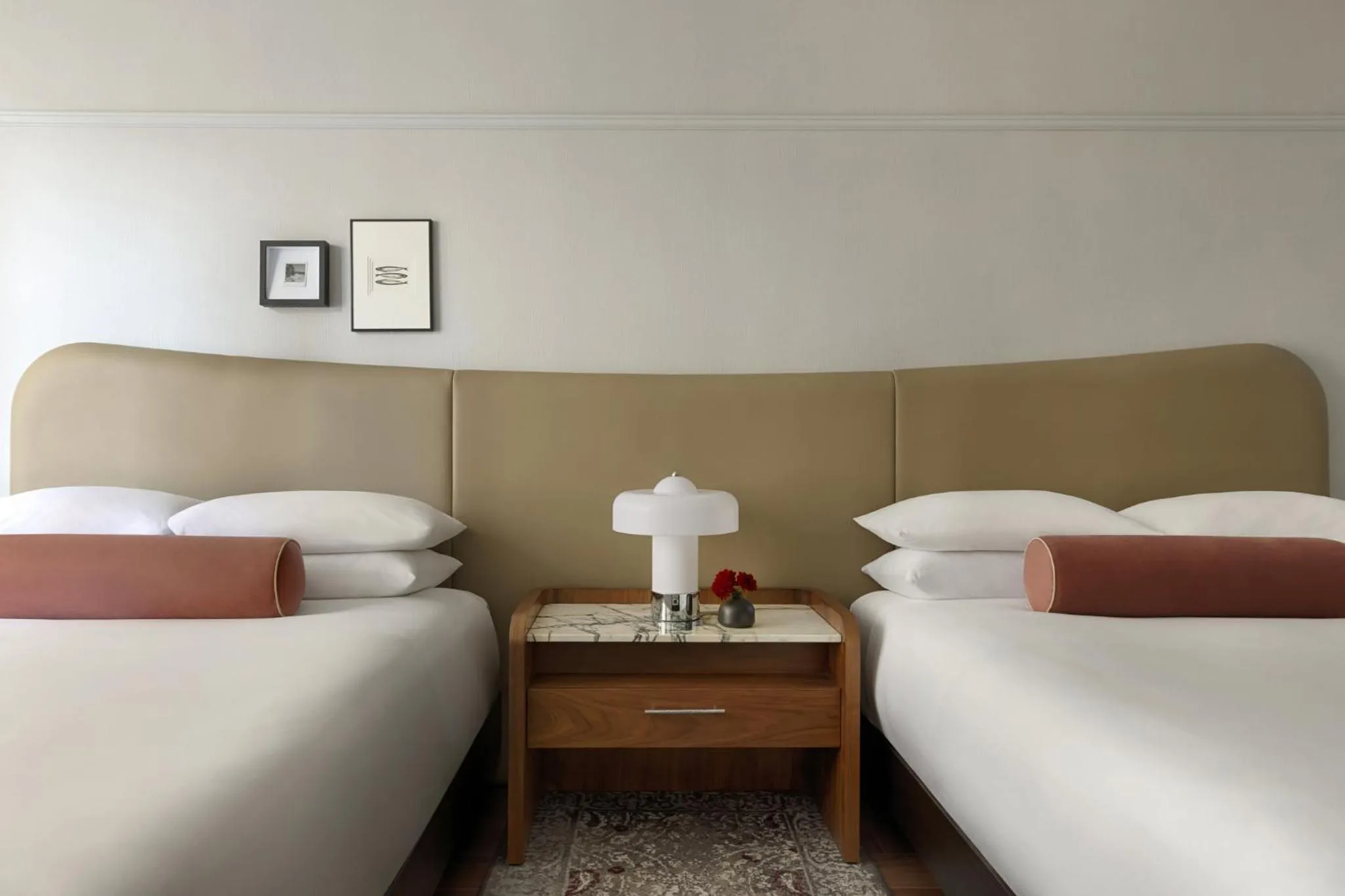 Photo of the whole room, Bed in Kimpton Hotel Monaco Seattle by IHG