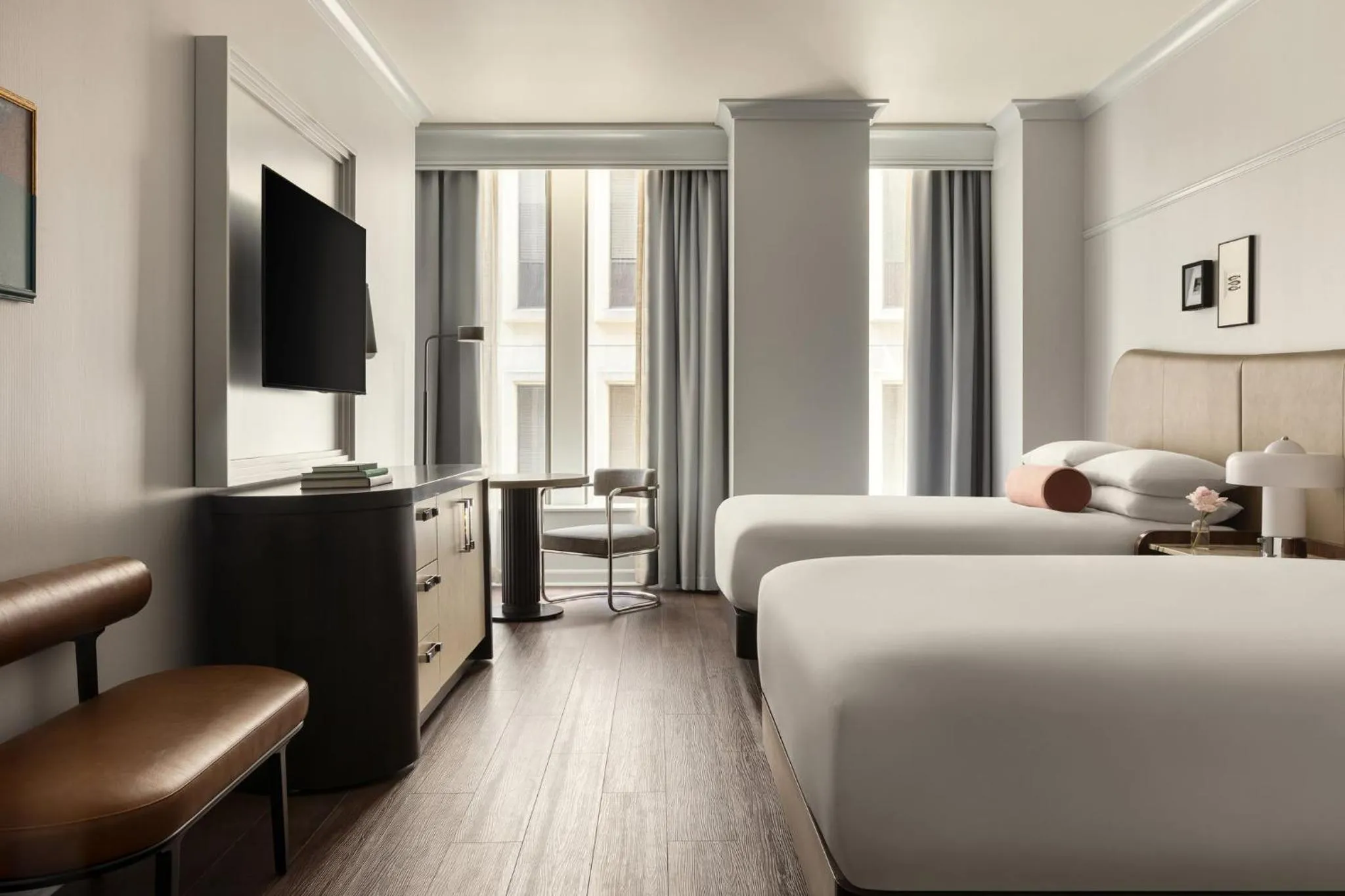 Photo of the whole room, Bed in Kimpton Hotel Monaco Seattle by IHG