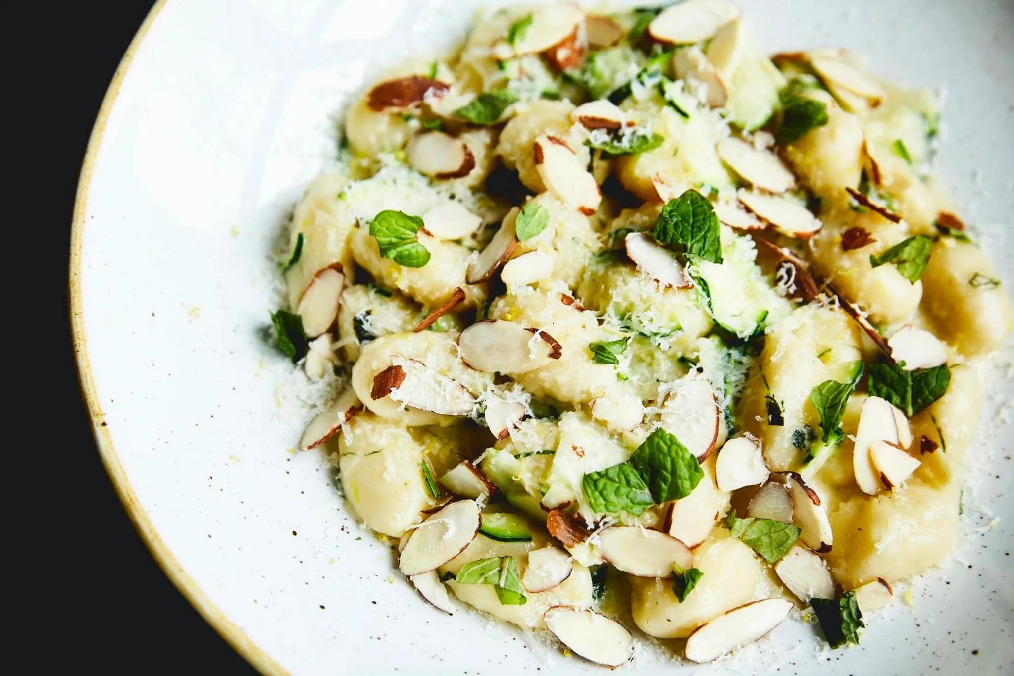 Restaurant/places to eat in Kimpton Hotel Vintage Portland by IHG