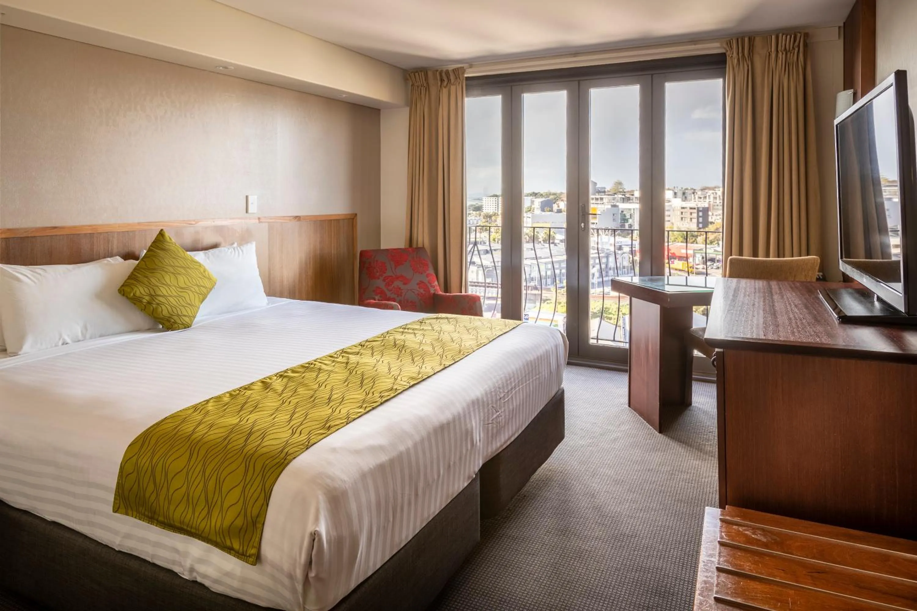 Bed in Copthorne Hotel Auckland City