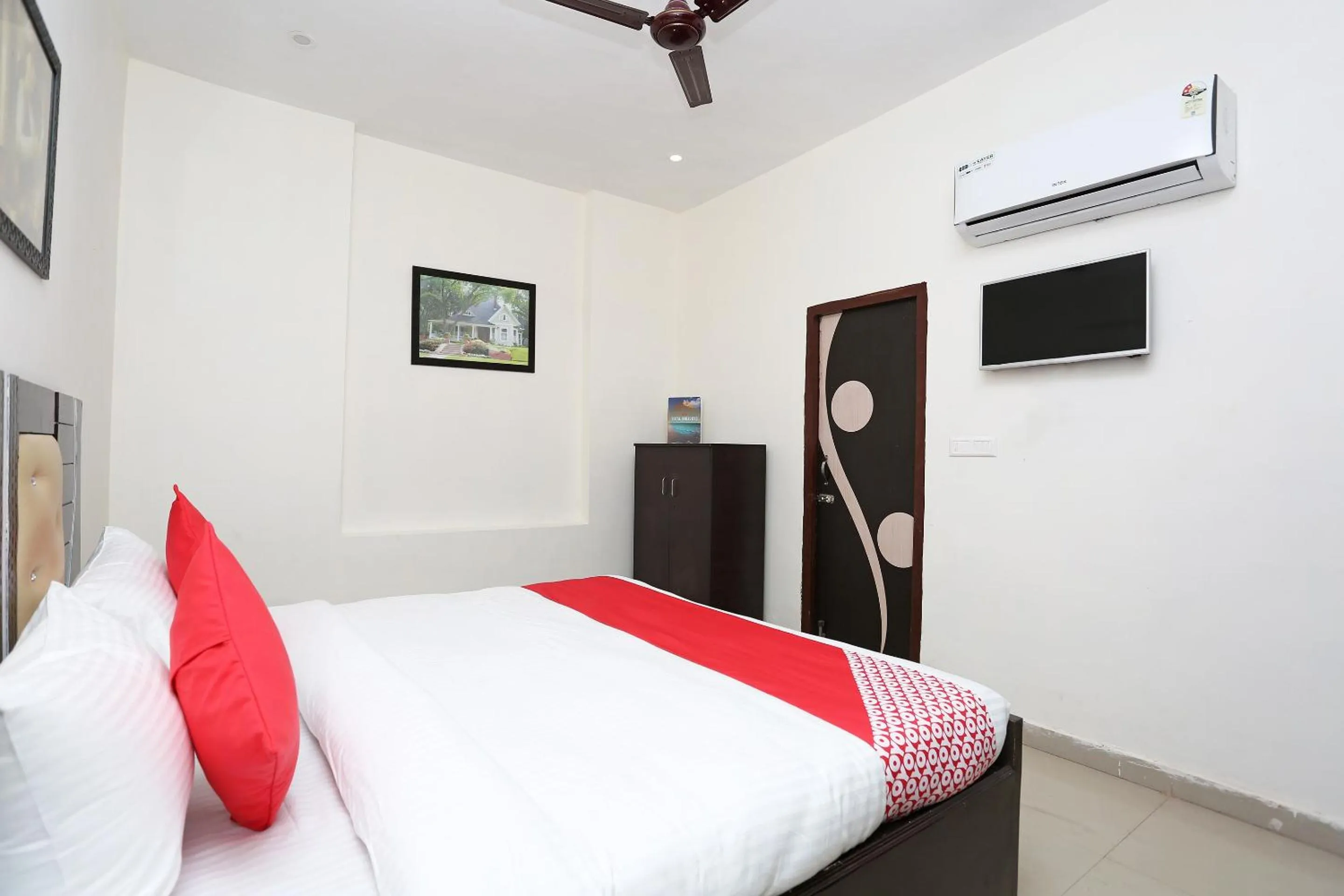 Bedroom, Bed in Hotel O Tirupati Residency