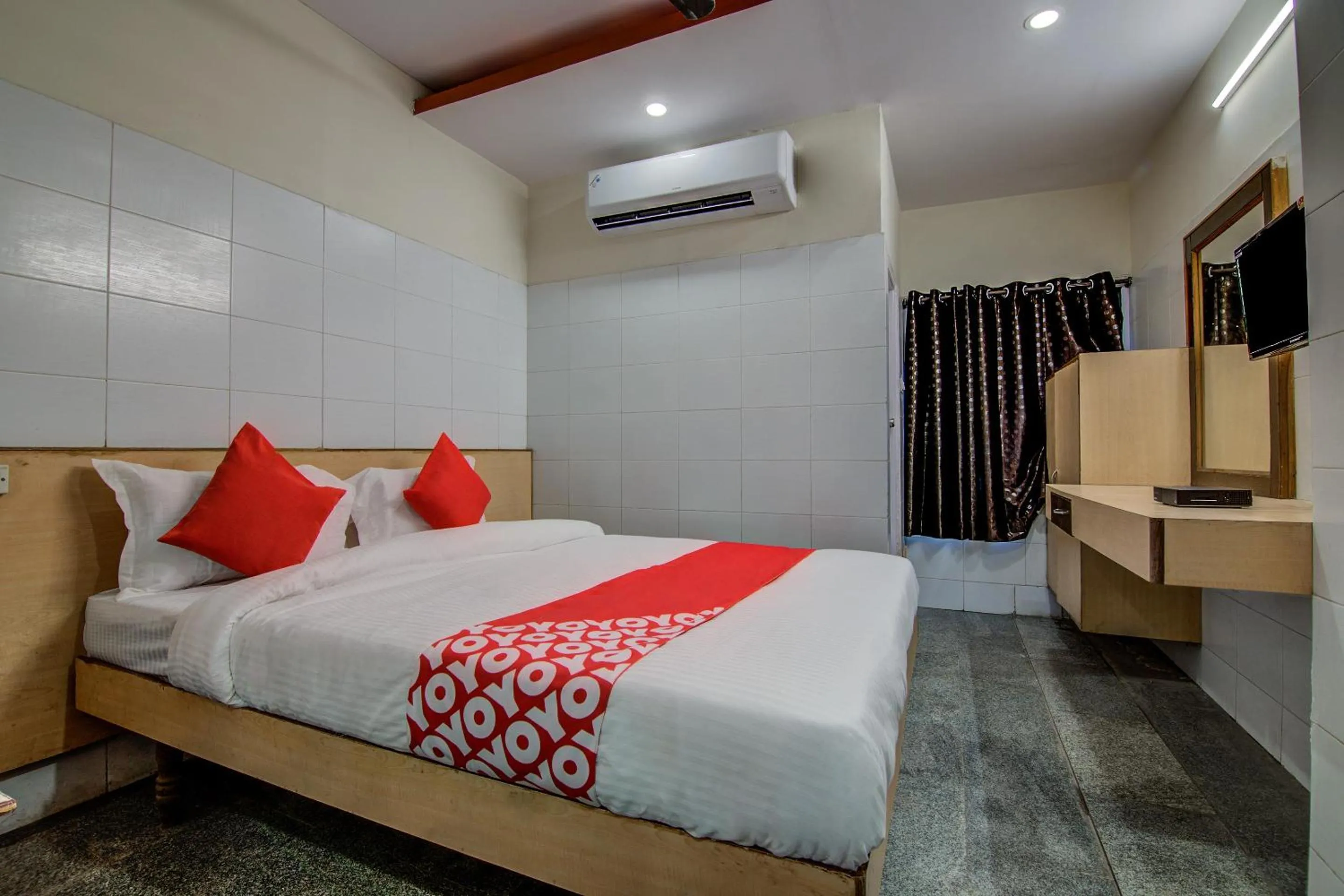 Bedroom, Bed in Hotel O Mayur's residency