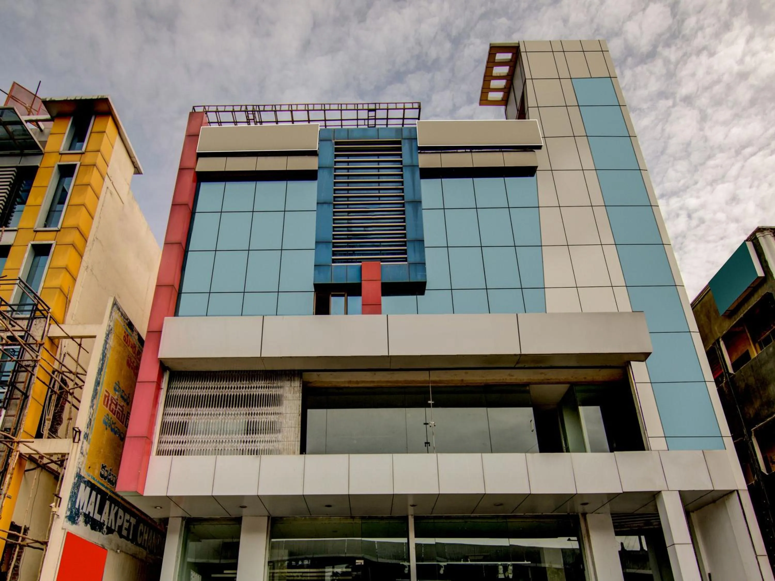 Facade/entrance in Hotel O Mayur's residency