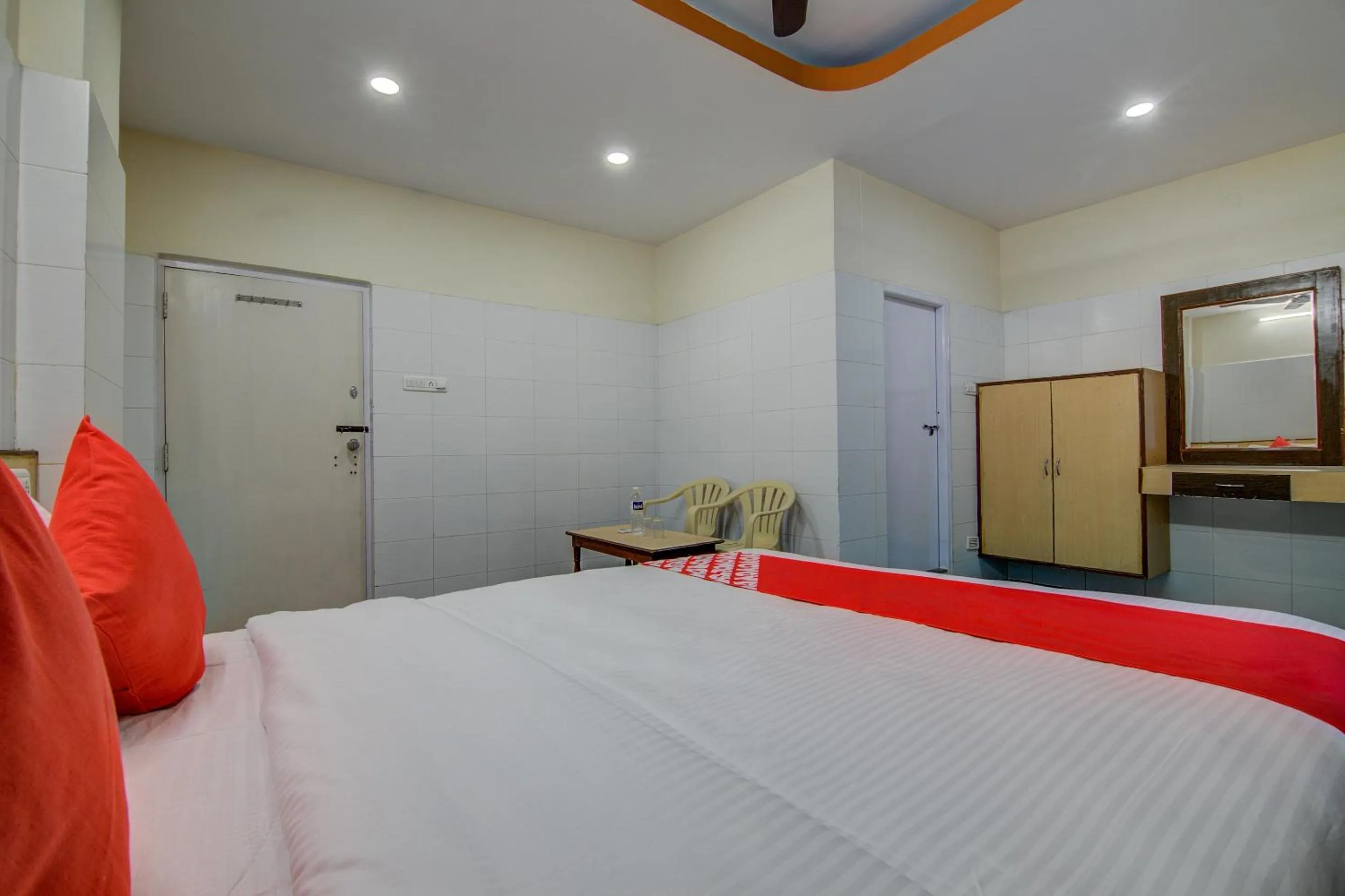 Bedroom, Bed in Hotel O Mayur's residency