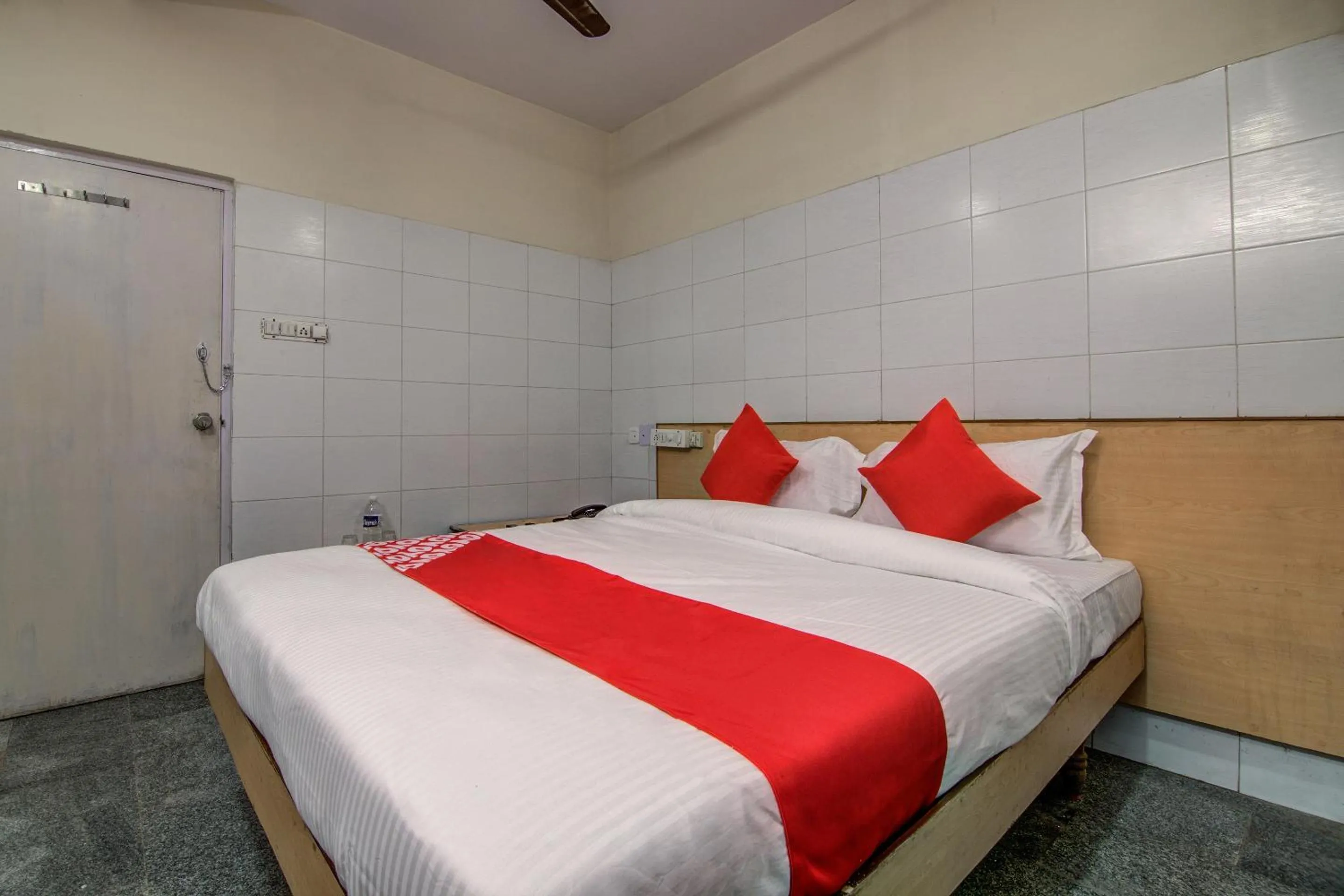 Bedroom, Bed in Hotel O Mayur's Residency Near Malkpet