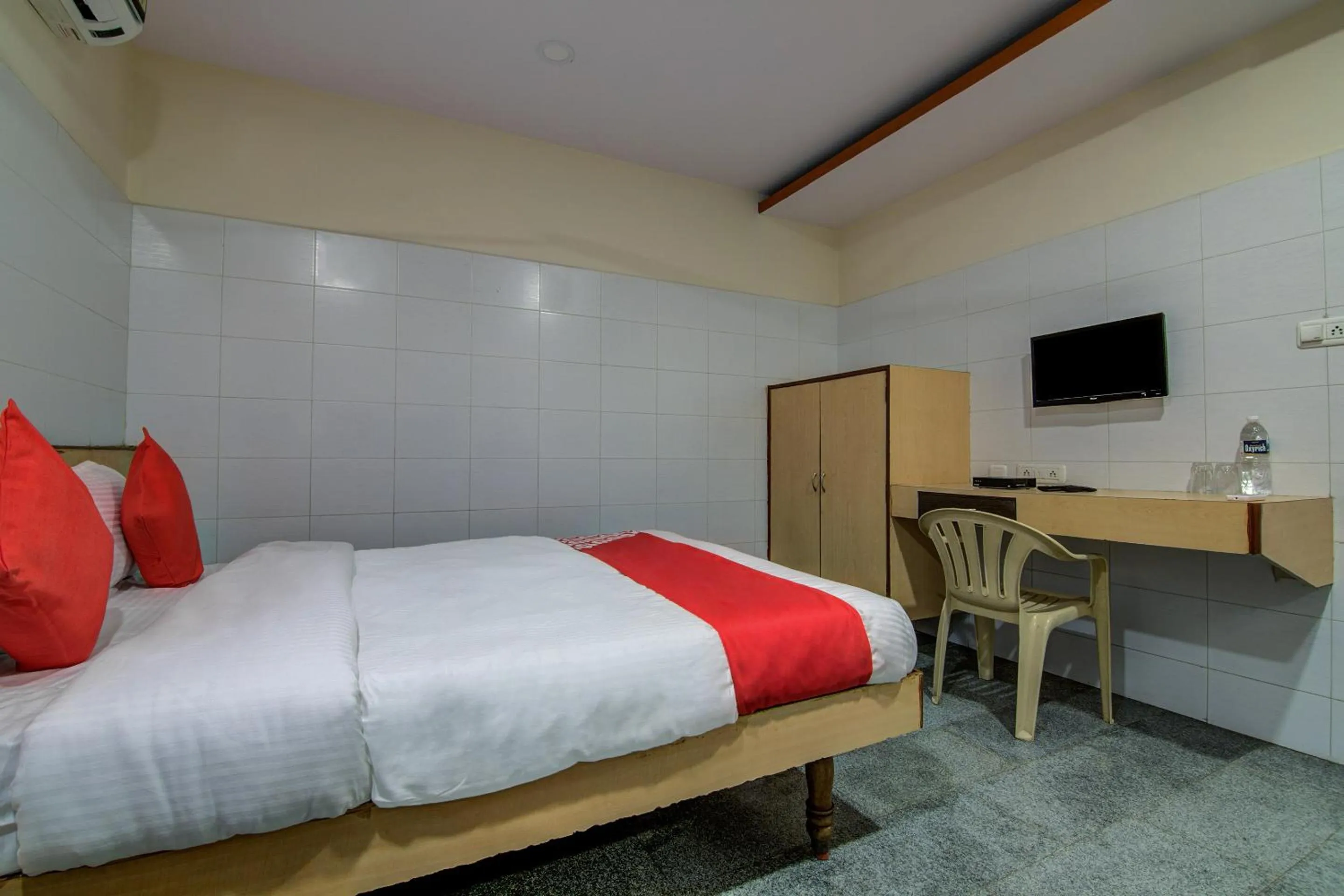 Bedroom, Bed in Hotel O Mayur's residency