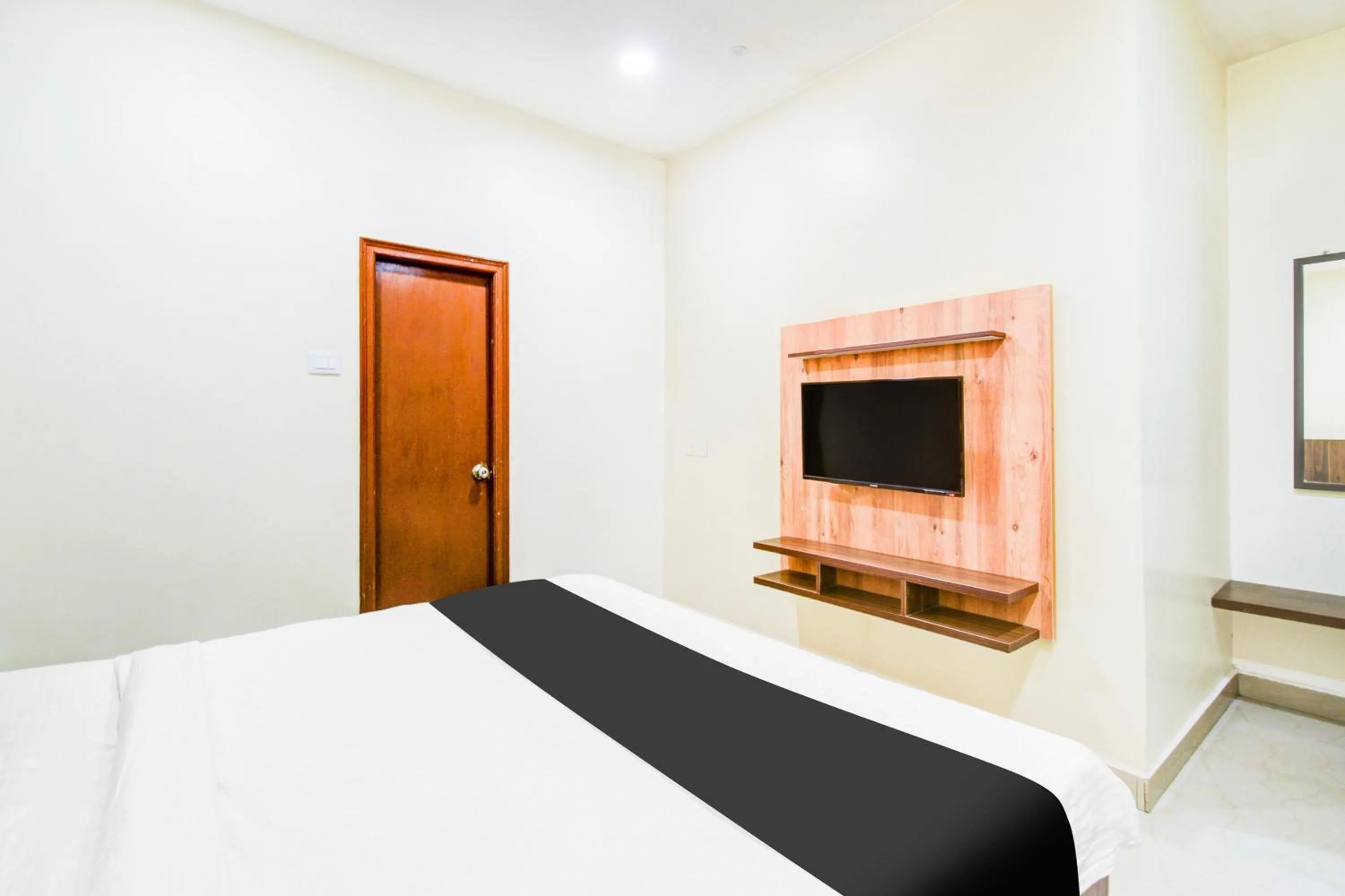 Bedroom, Bed in Super Townhouse Townvilla Guesthouse