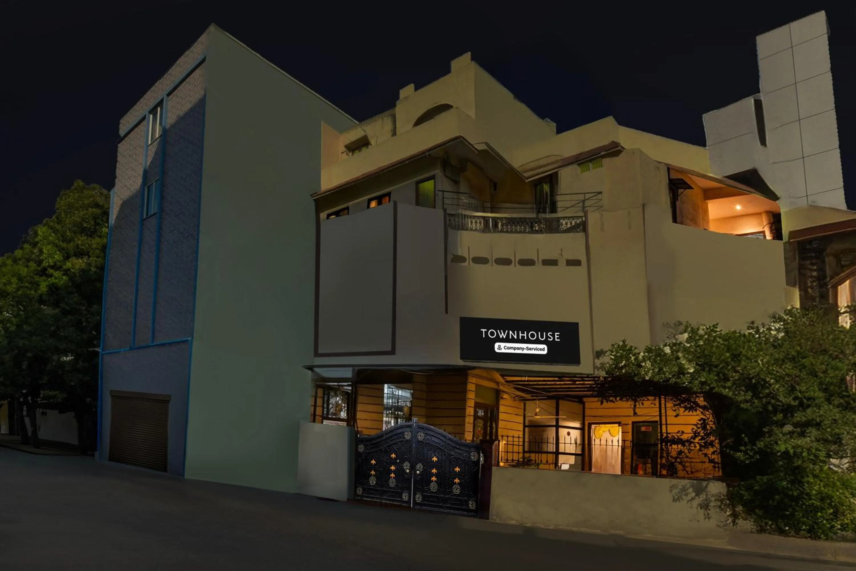 Facade/entrance in Super Townhouse Townvilla Guesthouse