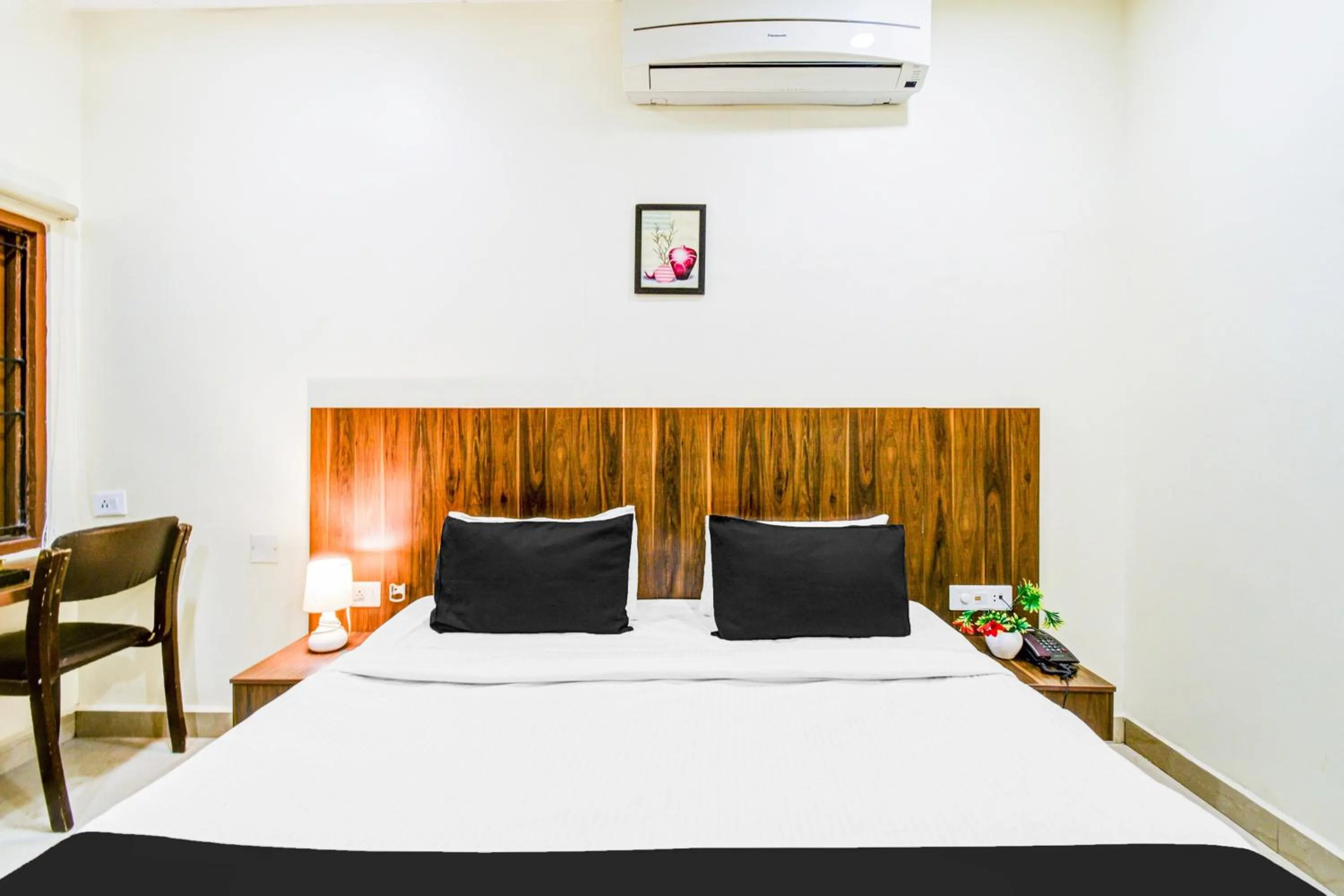 Bedroom, Bed in Super Townhouse Townvilla Guesthouse