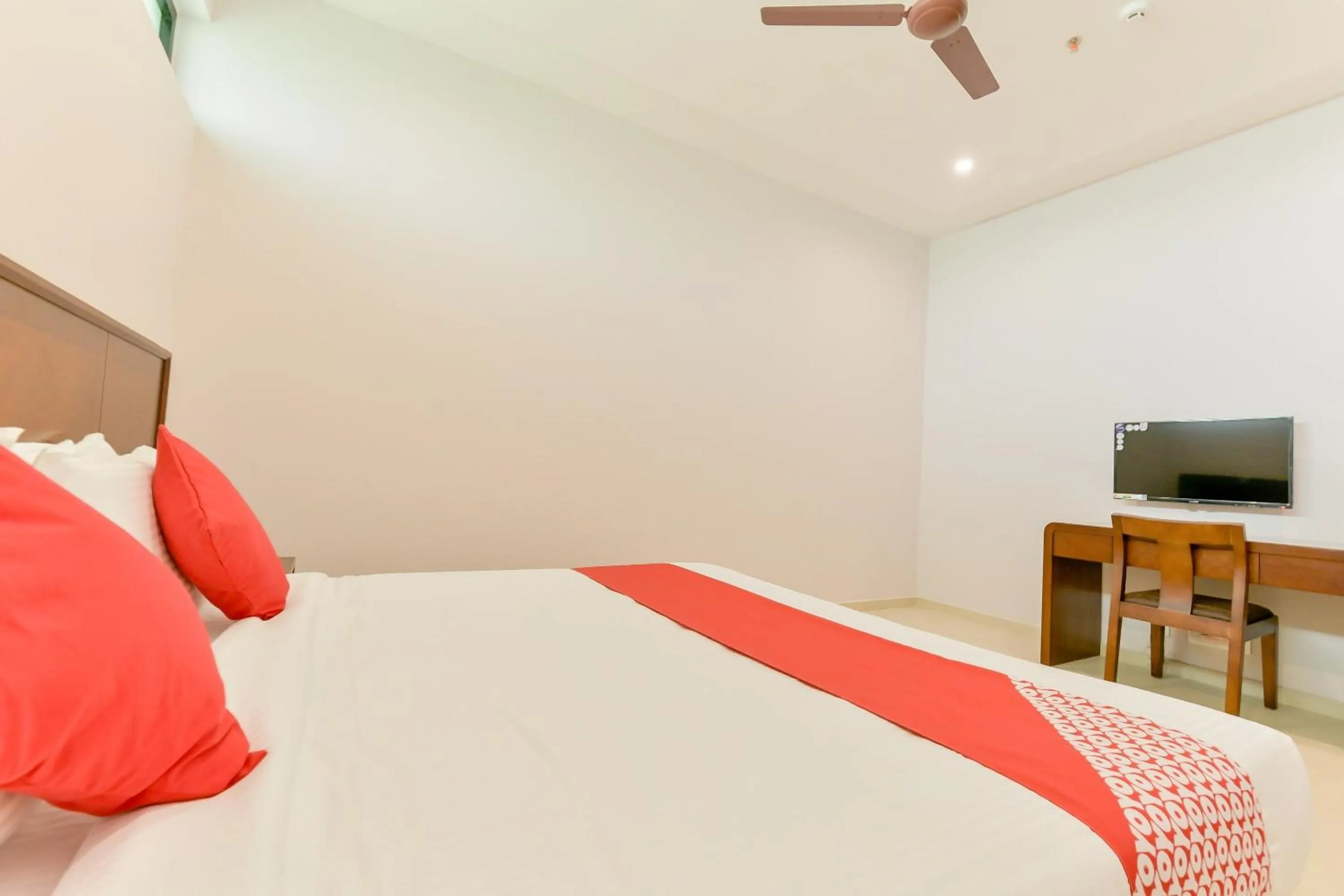 Bedroom, Bed in Super Townhouse Edassery Blue Bells