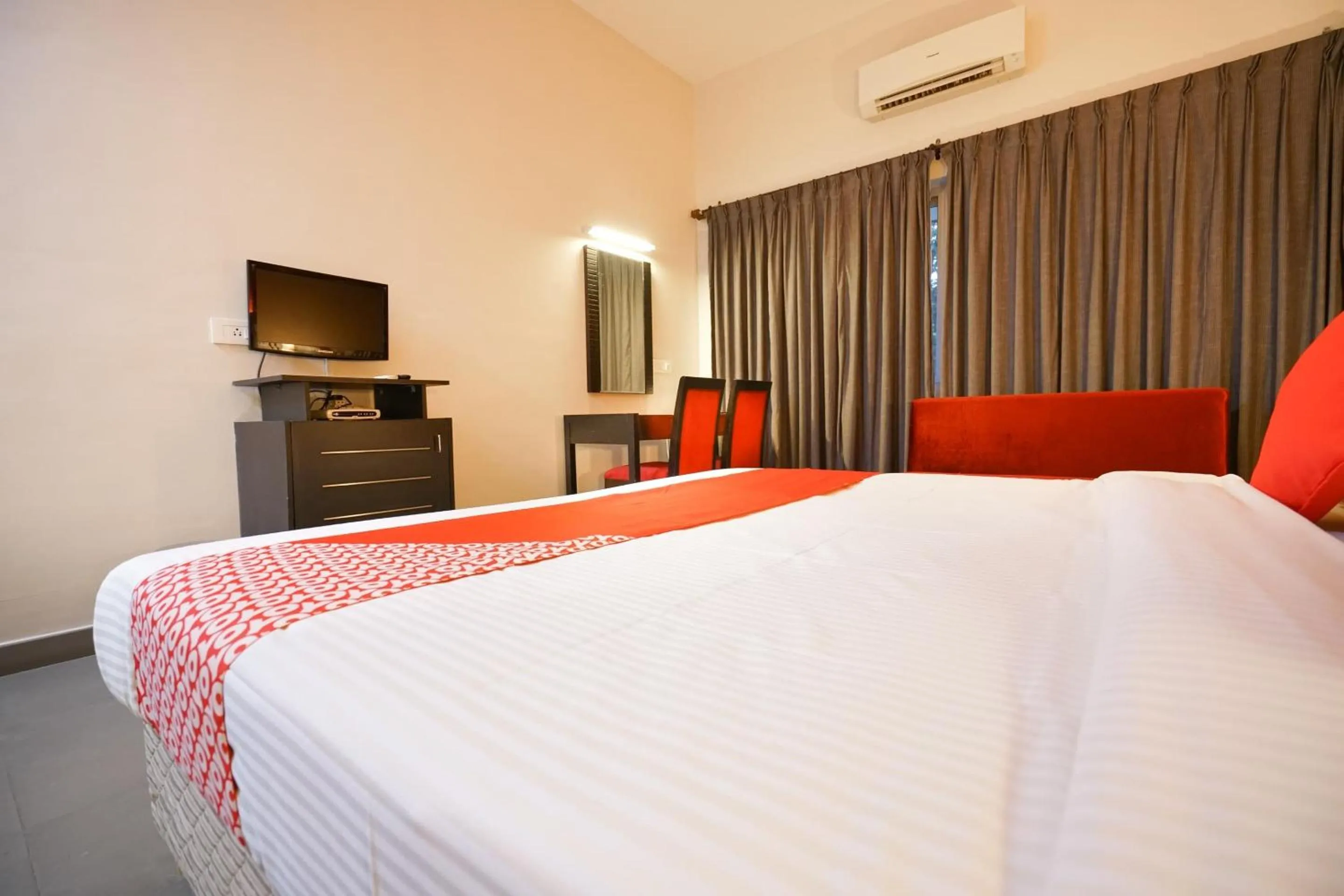 Bedroom, Bed in Super Townhouse Mookkannoor Tourist Home