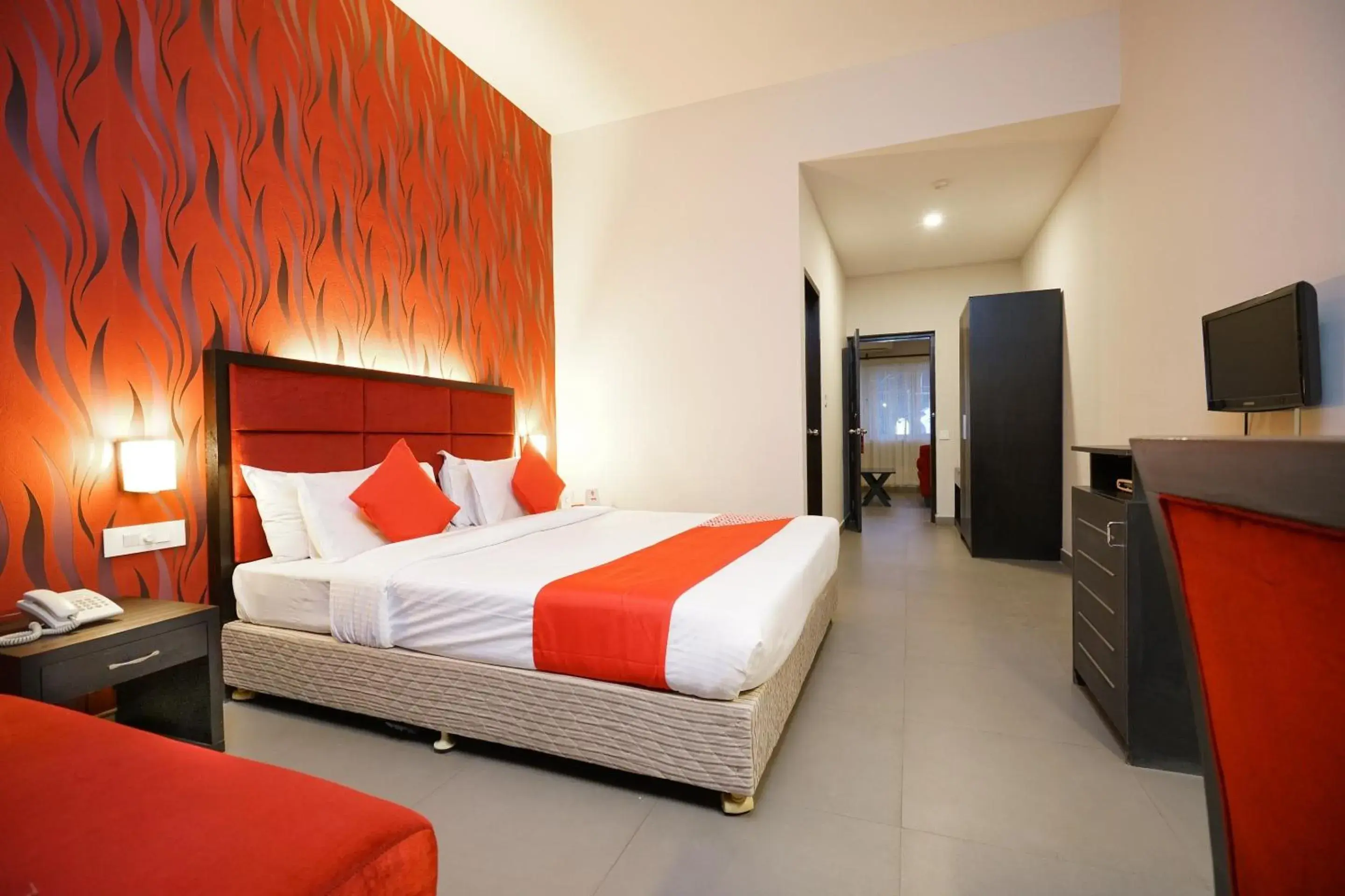 Classic Triple Room - single occupancy in Super Townhouse Mookkannoor Tourist Home Classic Triple Room - single occupancy in Super Townhouse Mookkannoor Tourist Home