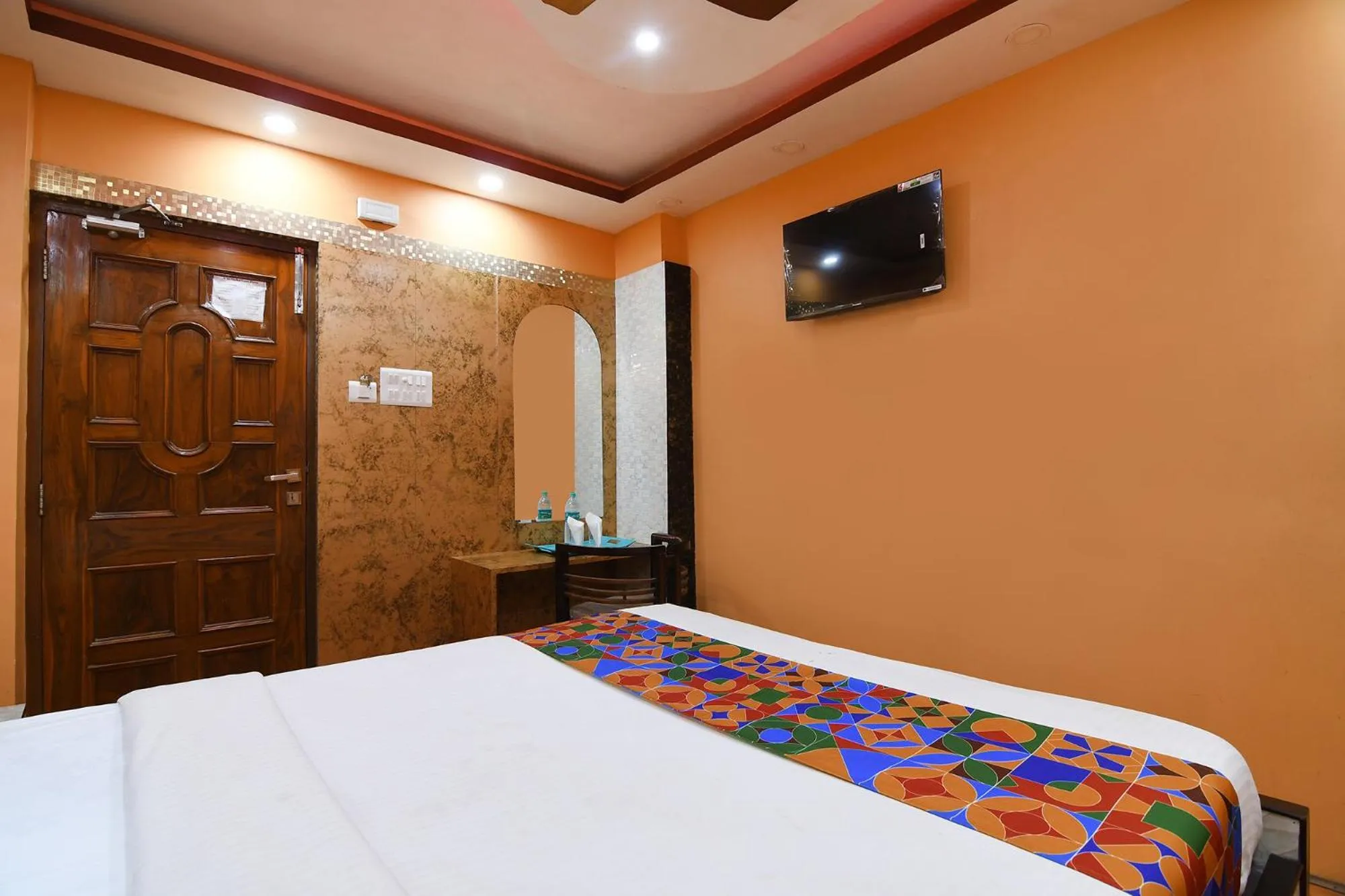 Bed in FabHotel Wild Orchid - 800m from Medica Superspecialty Hospital