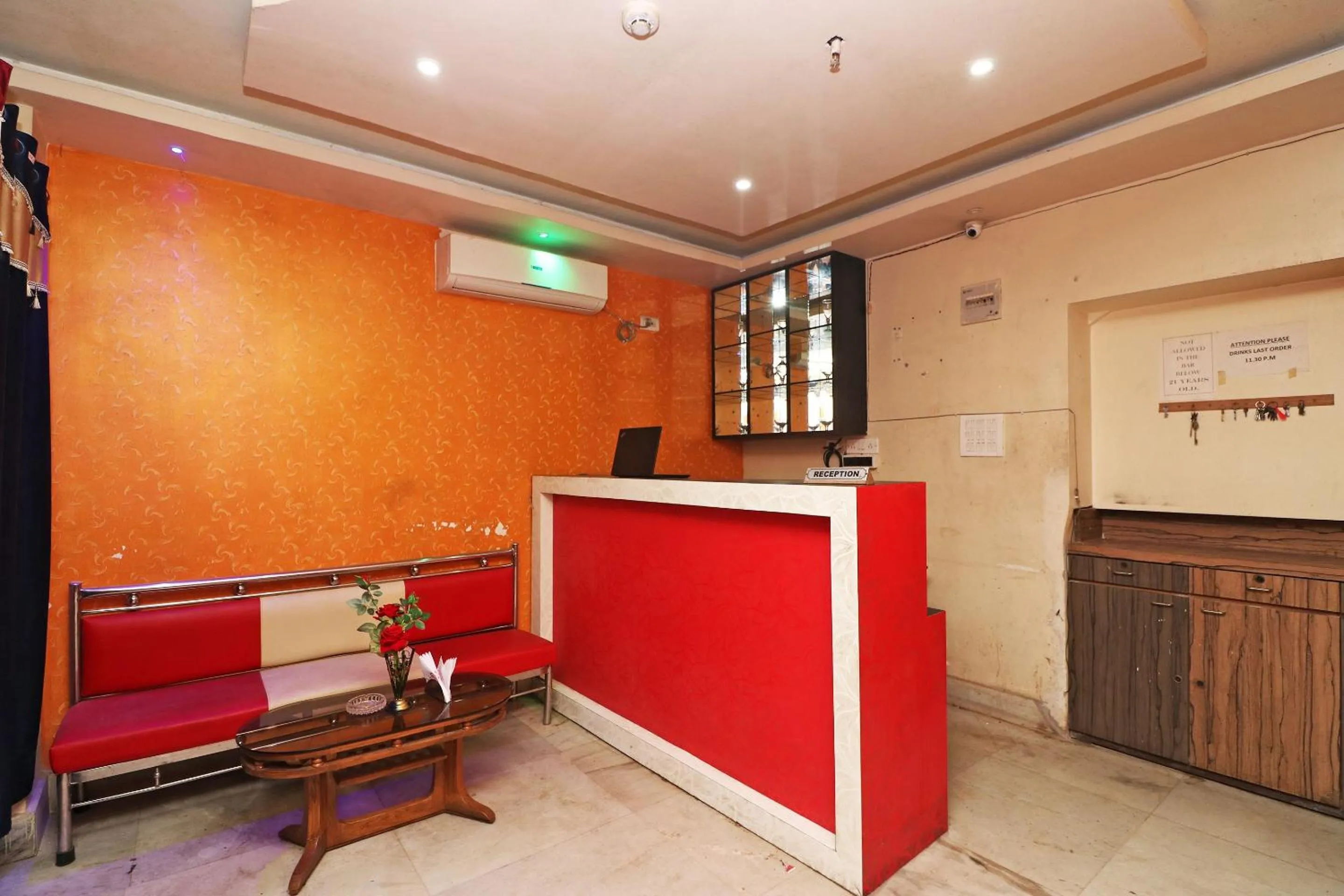 Lobby or reception in Xpress Inn