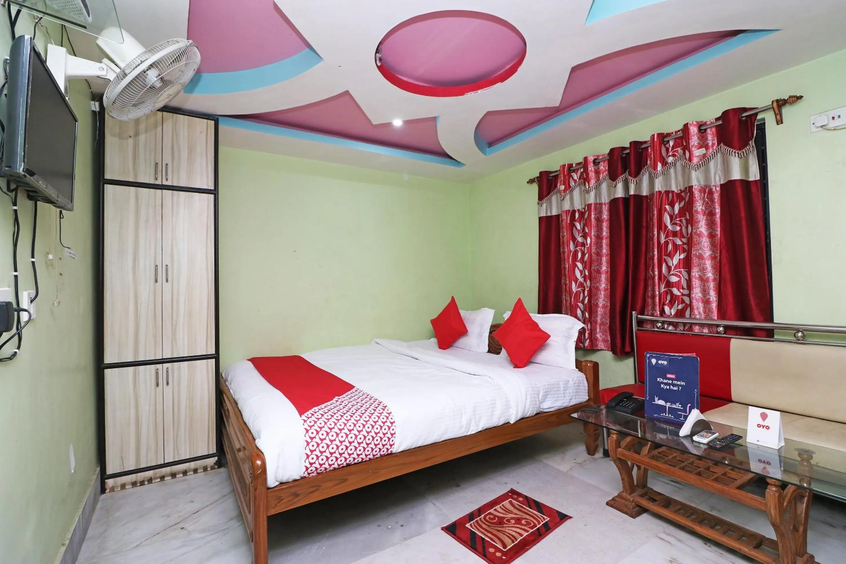 Bedroom, Bed in Xpress Inn