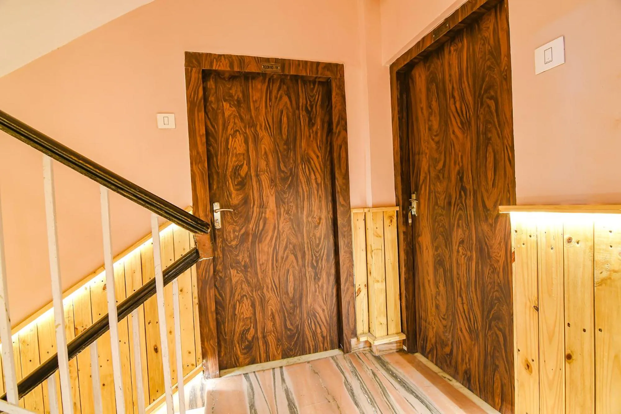 Lobby or reception in FabHotel The Golden Orchid