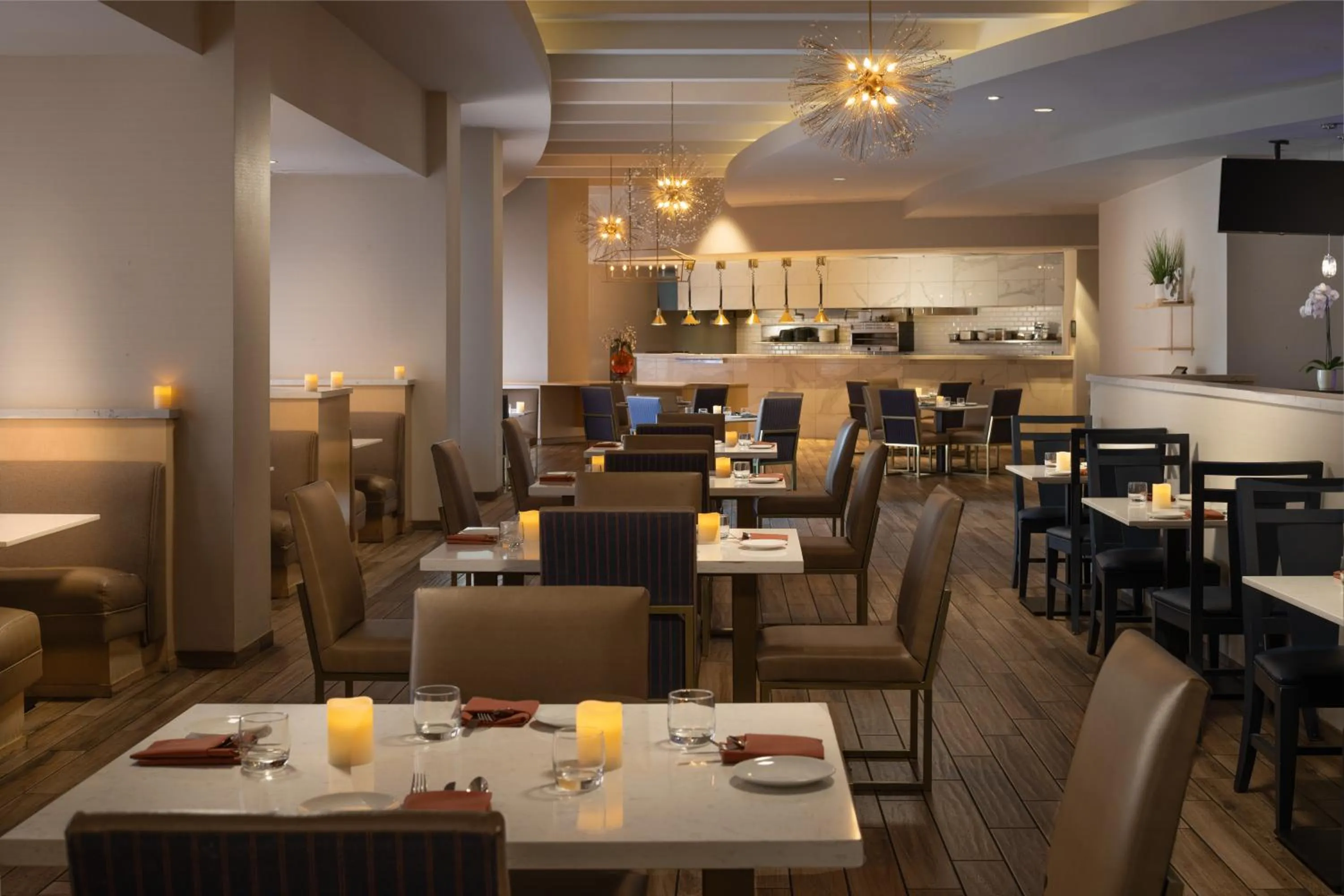 Restaurant/places to eat in Hyatt Regency Valencia