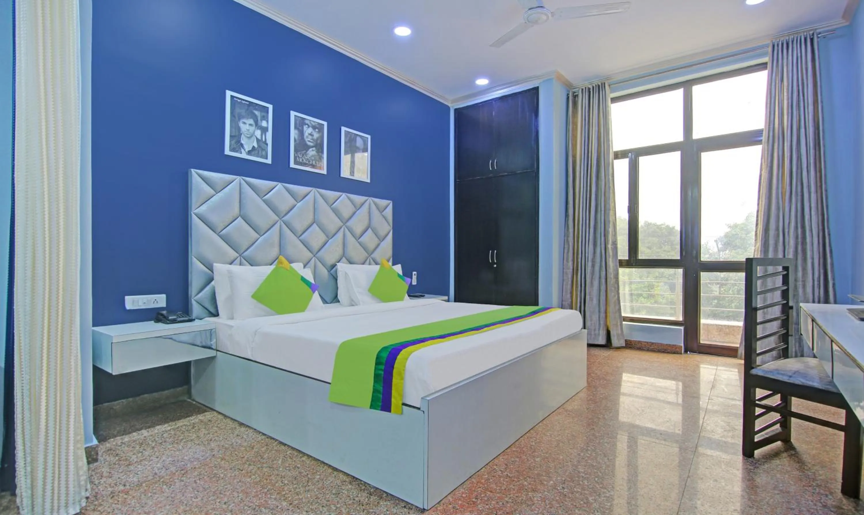 Bedroom, Bed in Itsy Hotels Golden Vista