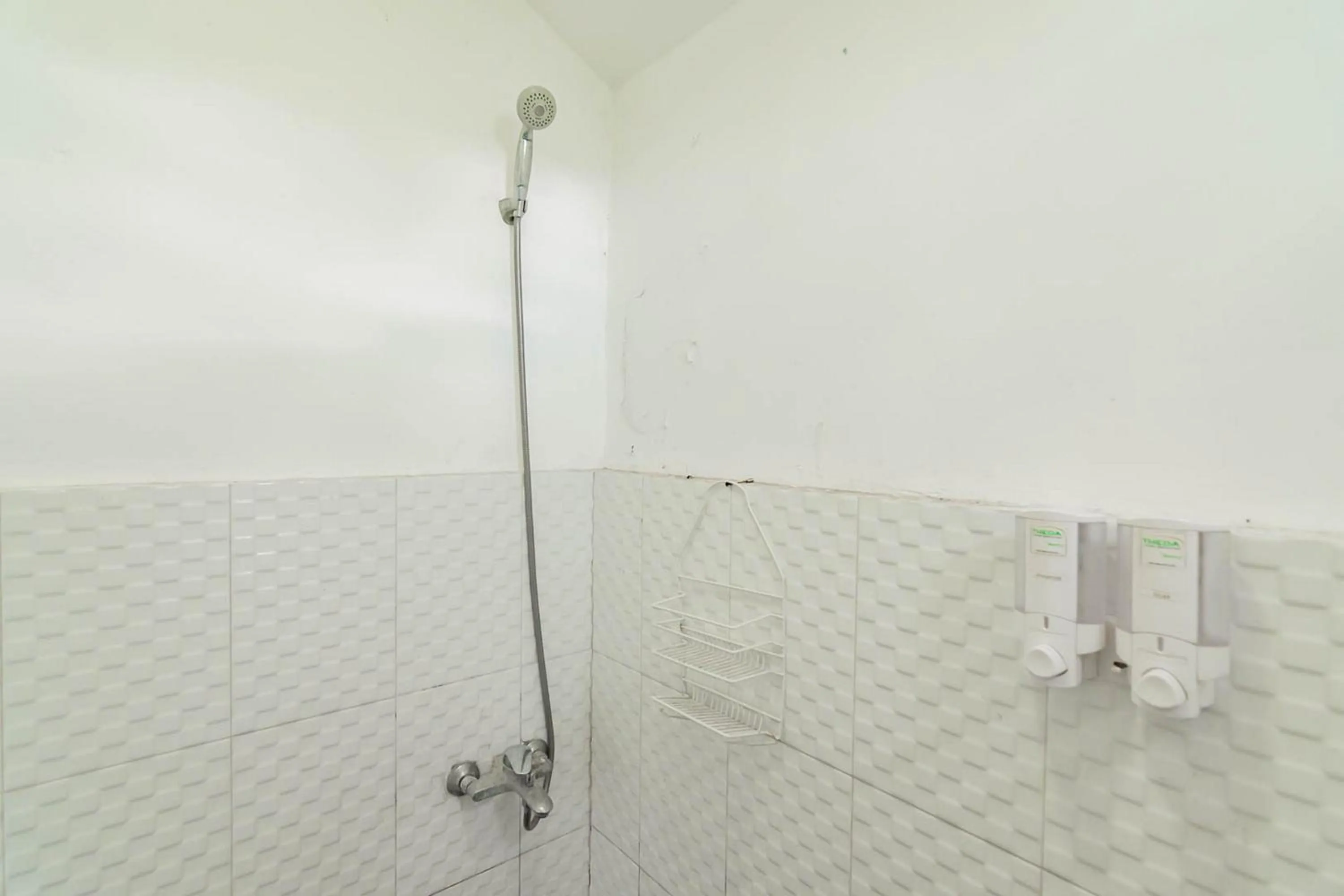 Bathroom in RedDoorz near Farmhouse Lembang