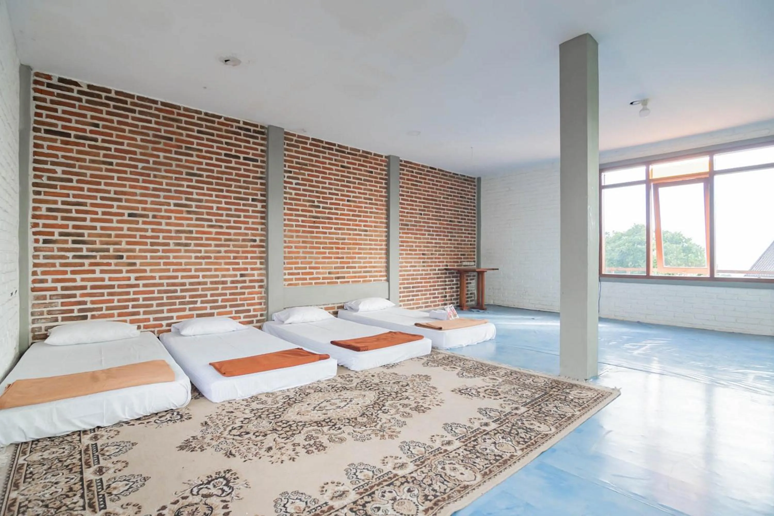 Bedroom, Bed in RedDoorz near Farmhouse Lembang