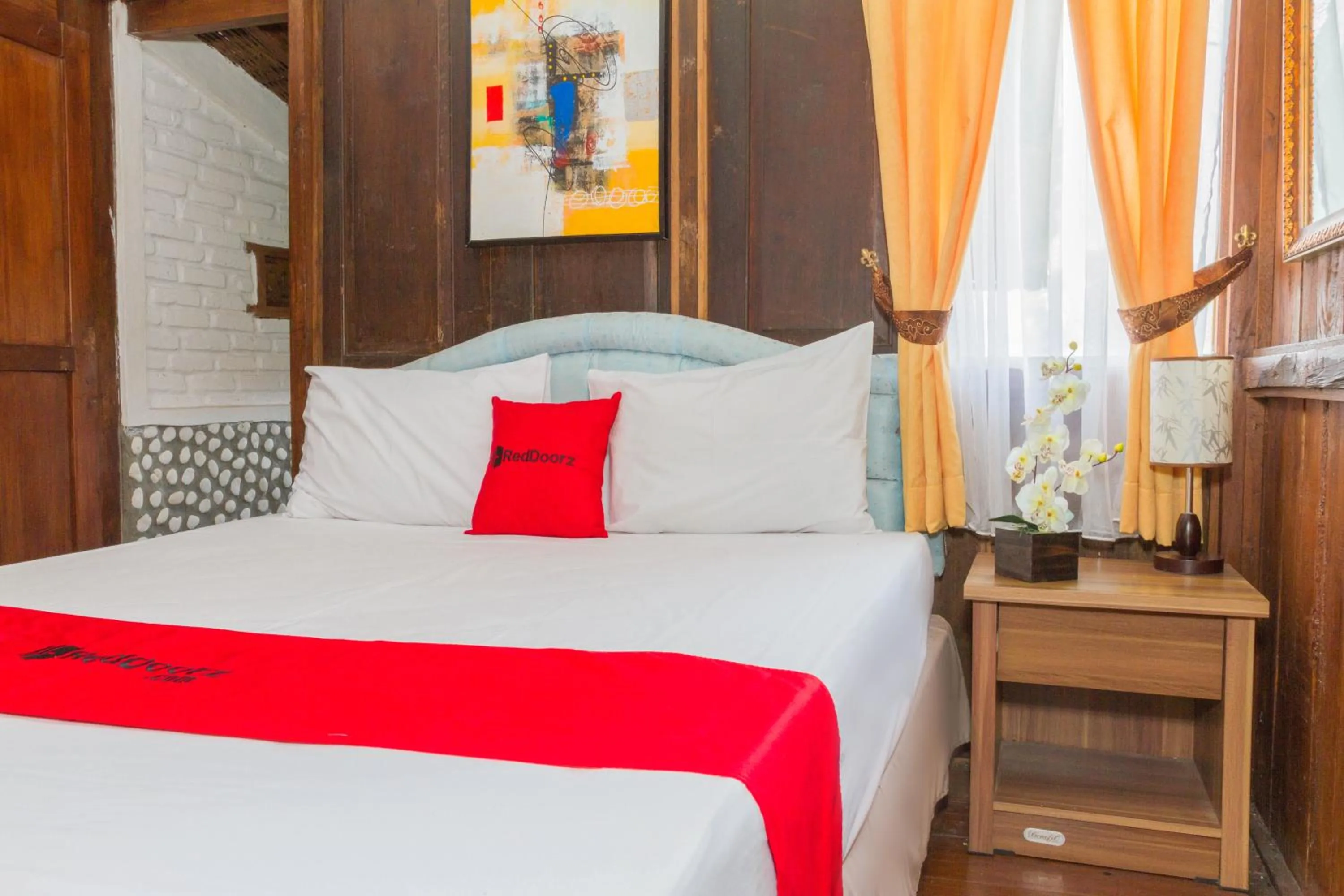 Bed in RedDoorz near Farmhouse Lembang