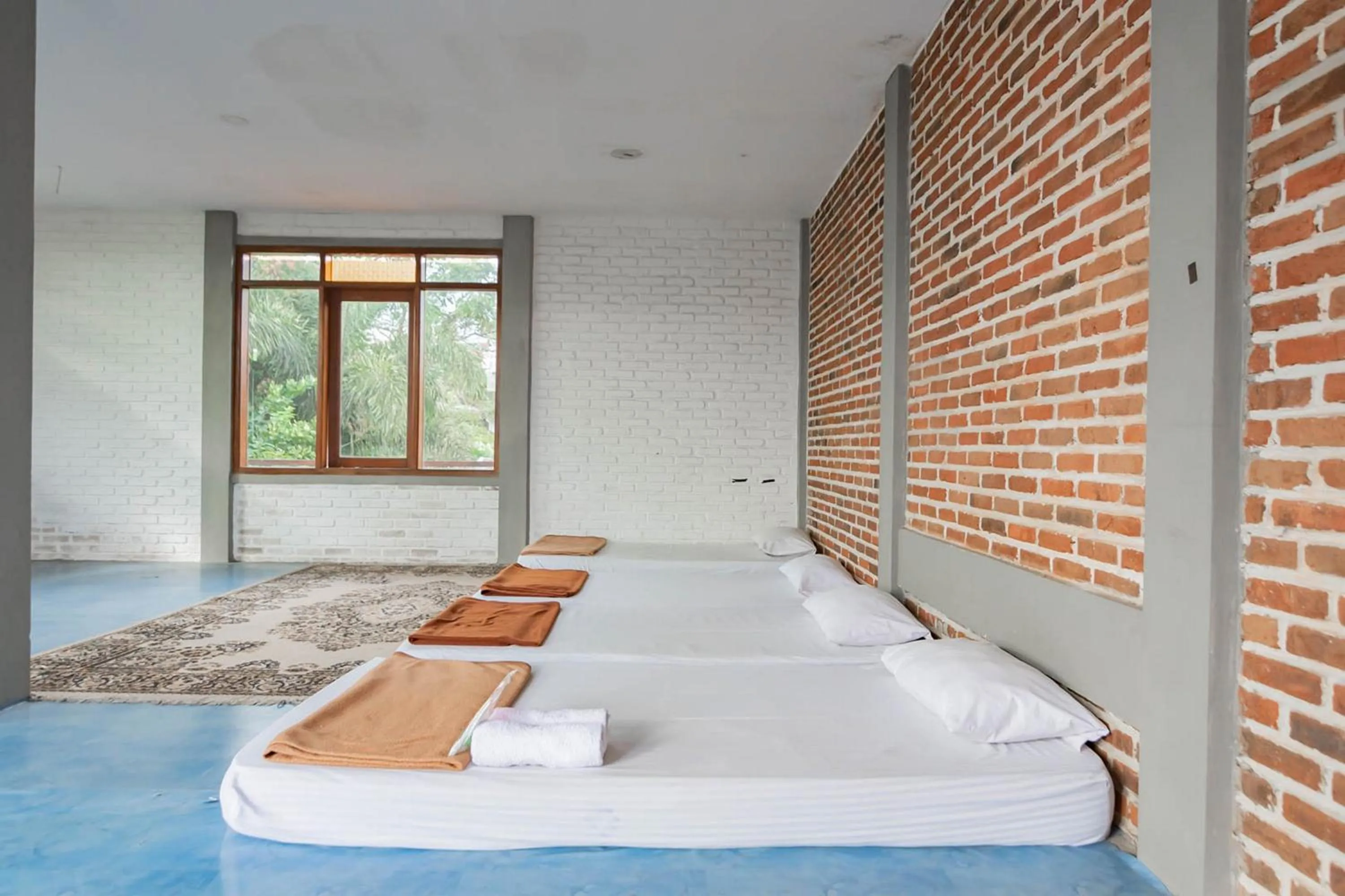 Bedroom, Bed in RedDoorz near Farmhouse Lembang