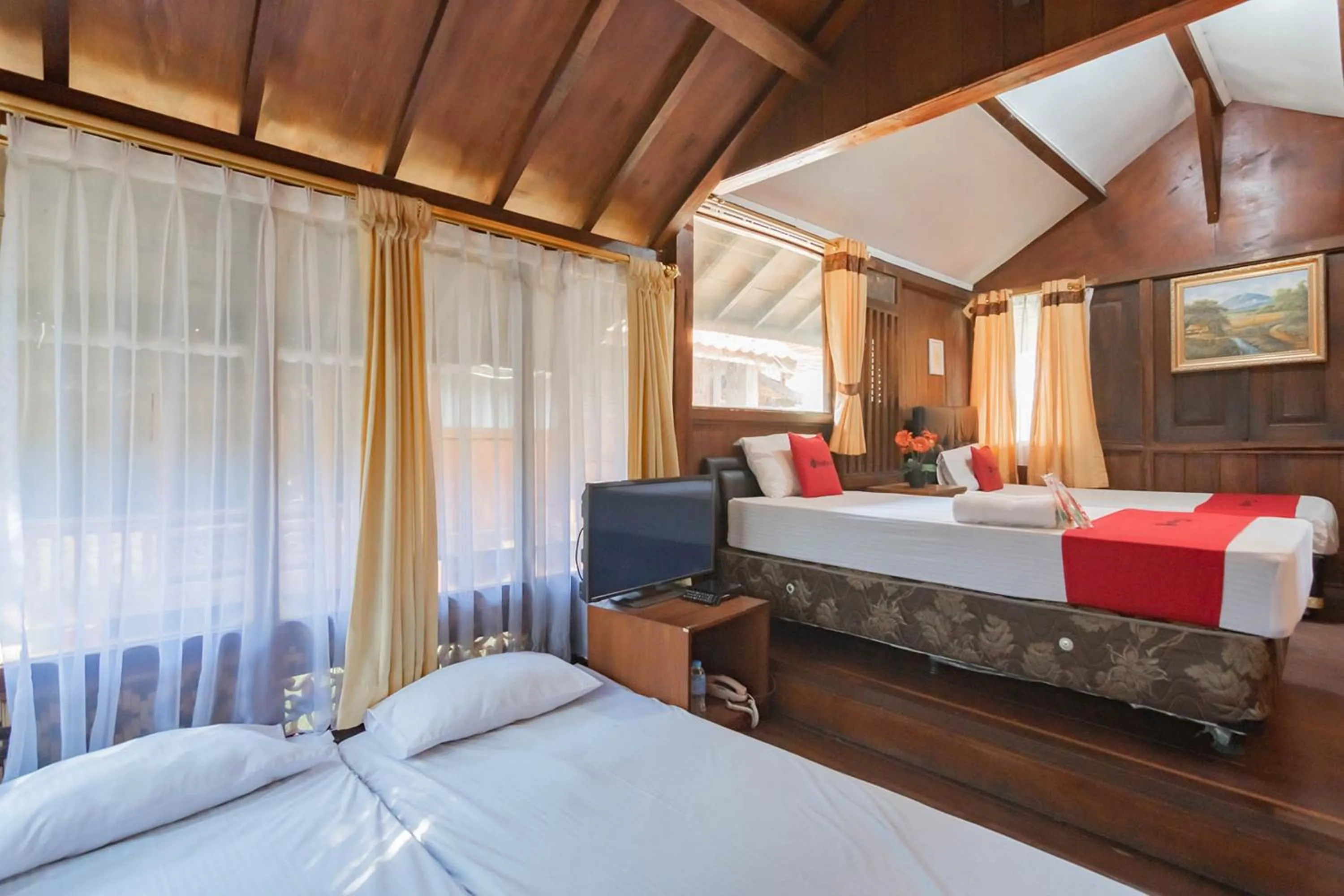 Bedroom, Bed in RedDoorz near Farmhouse Lembang