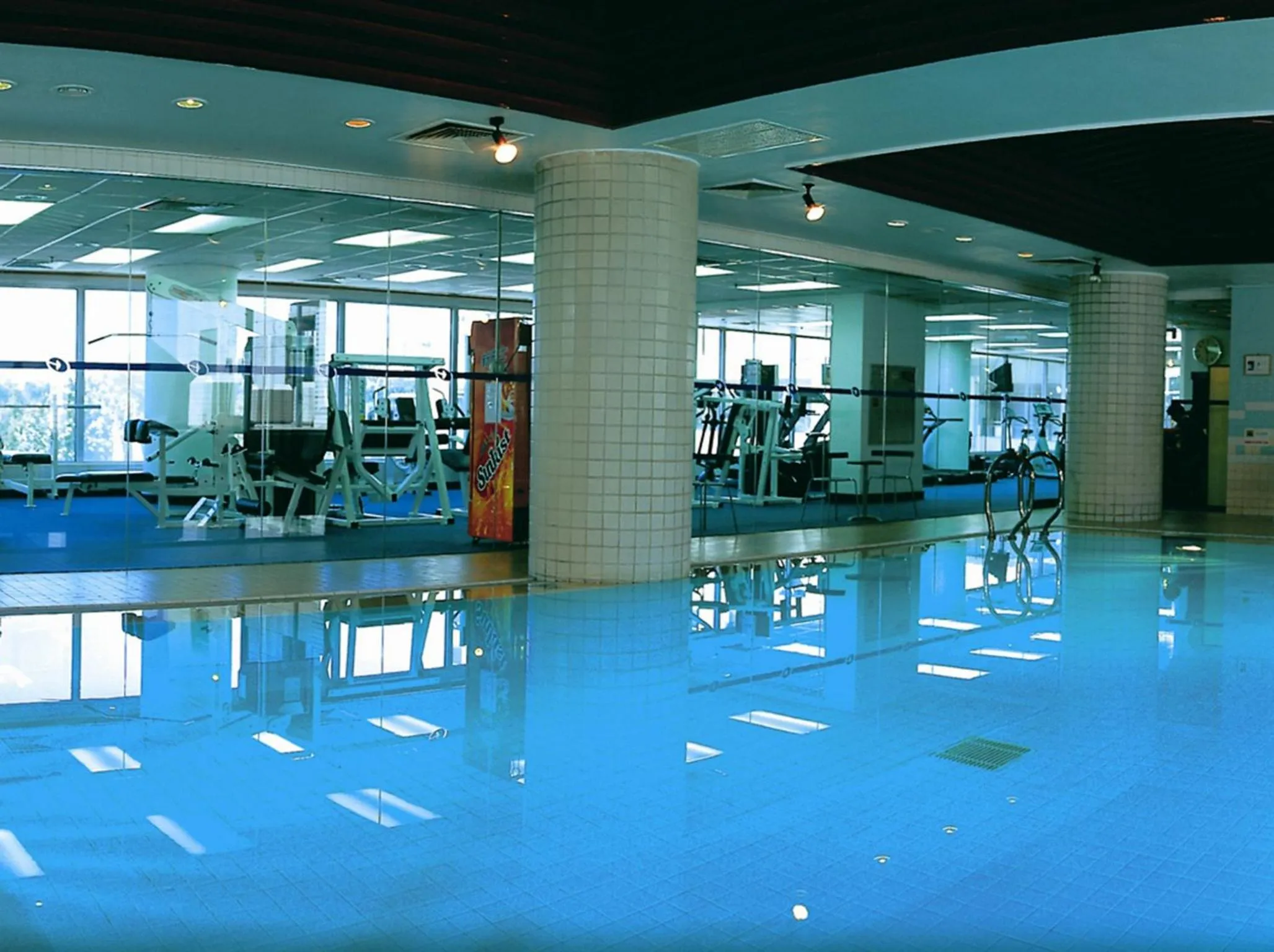 Swimming pool in Beijing Landmark Towers