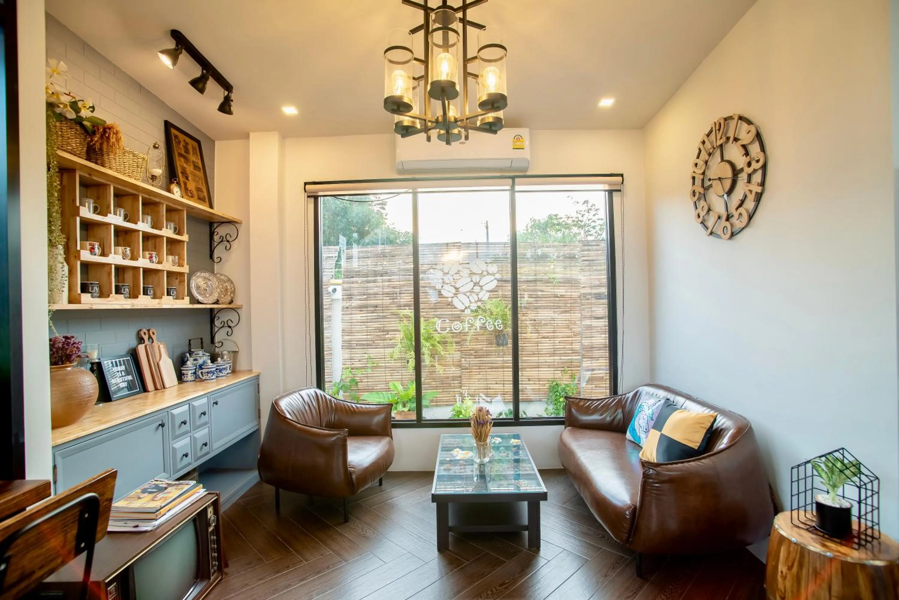 Restaurant/places to eat in Kan & Kan Luxury Pool Villa Hua Hin with all bathtub