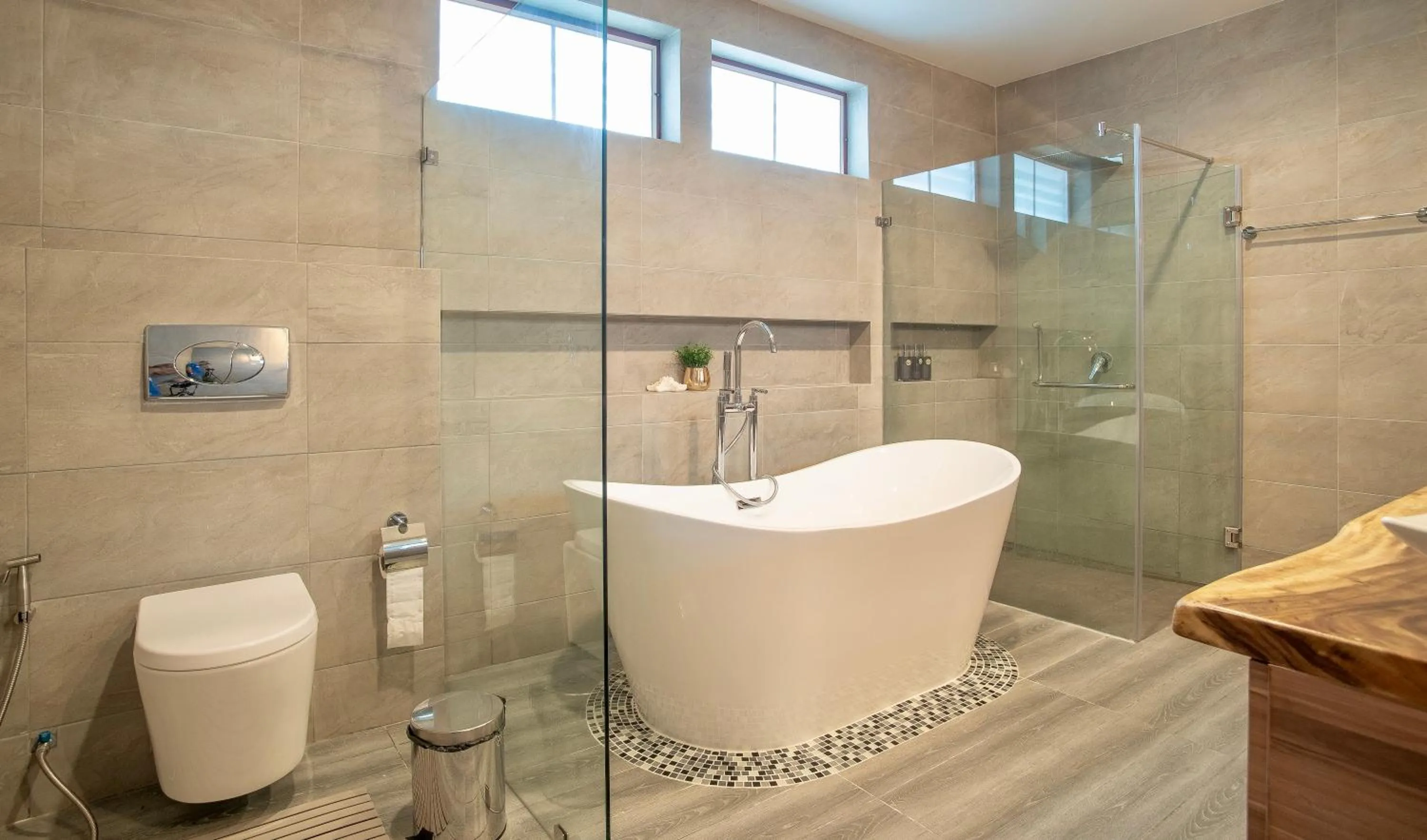 Toilet in Kan & Kan Luxury Pool Villa Hua Hin with all bathtub