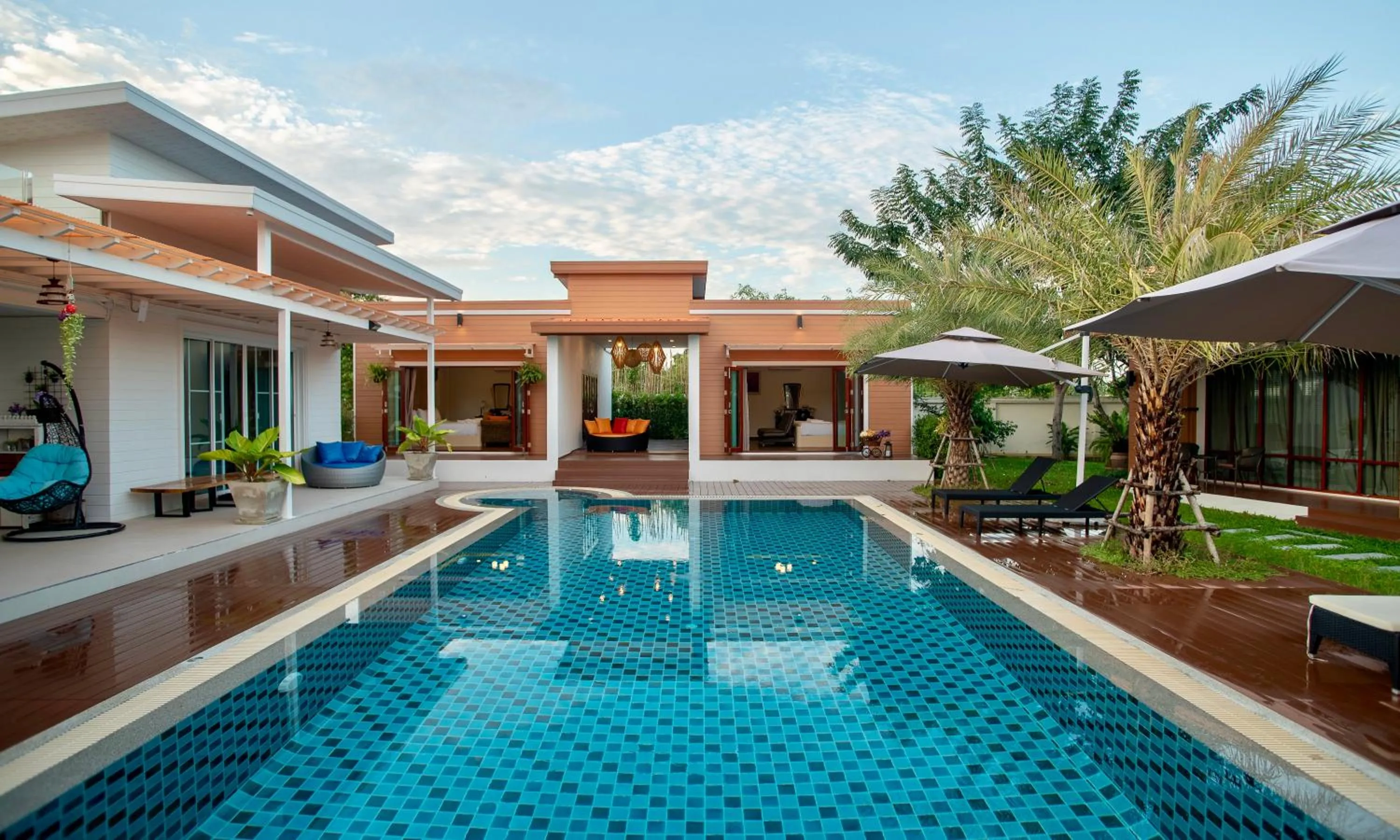 Property building in Kan & Kan Luxury Pool Villa Hua Hin with all bathtub
