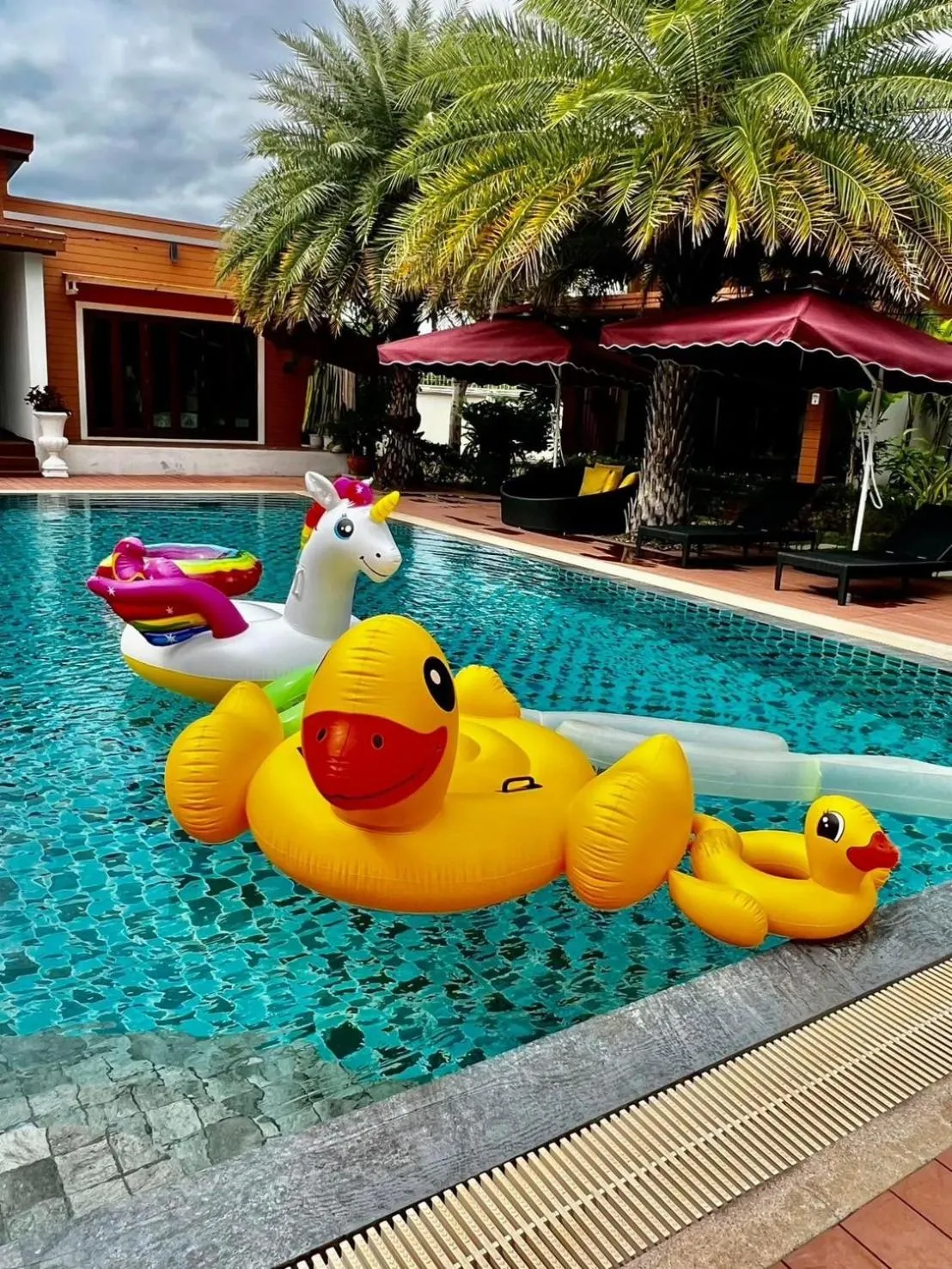 Kan & Kan Luxury Pool Villa Hua Hin with all bathtub