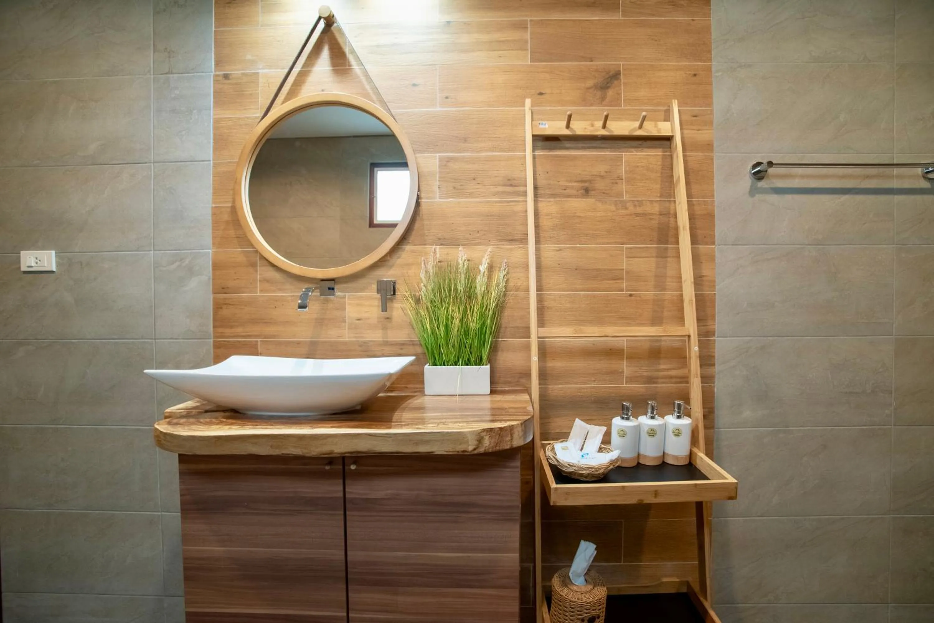 Bathroom in Kan & Kan Luxury Pool Villa Hua Hin with all bathtub