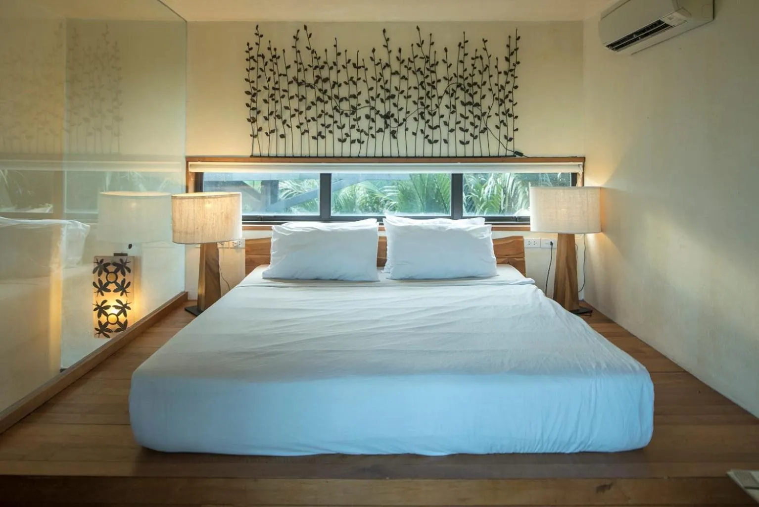 Photo of the whole room, Bed in Bangkok Tree House Bang Kachao