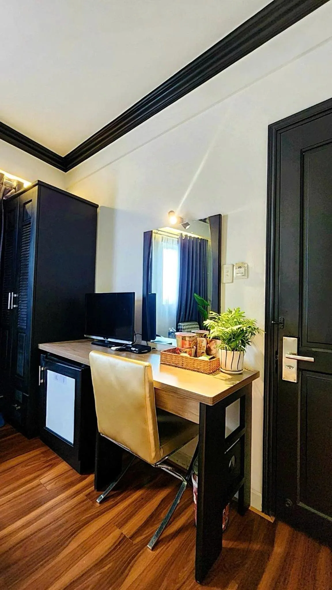 wardrobe in Rosa Hotel & Spa