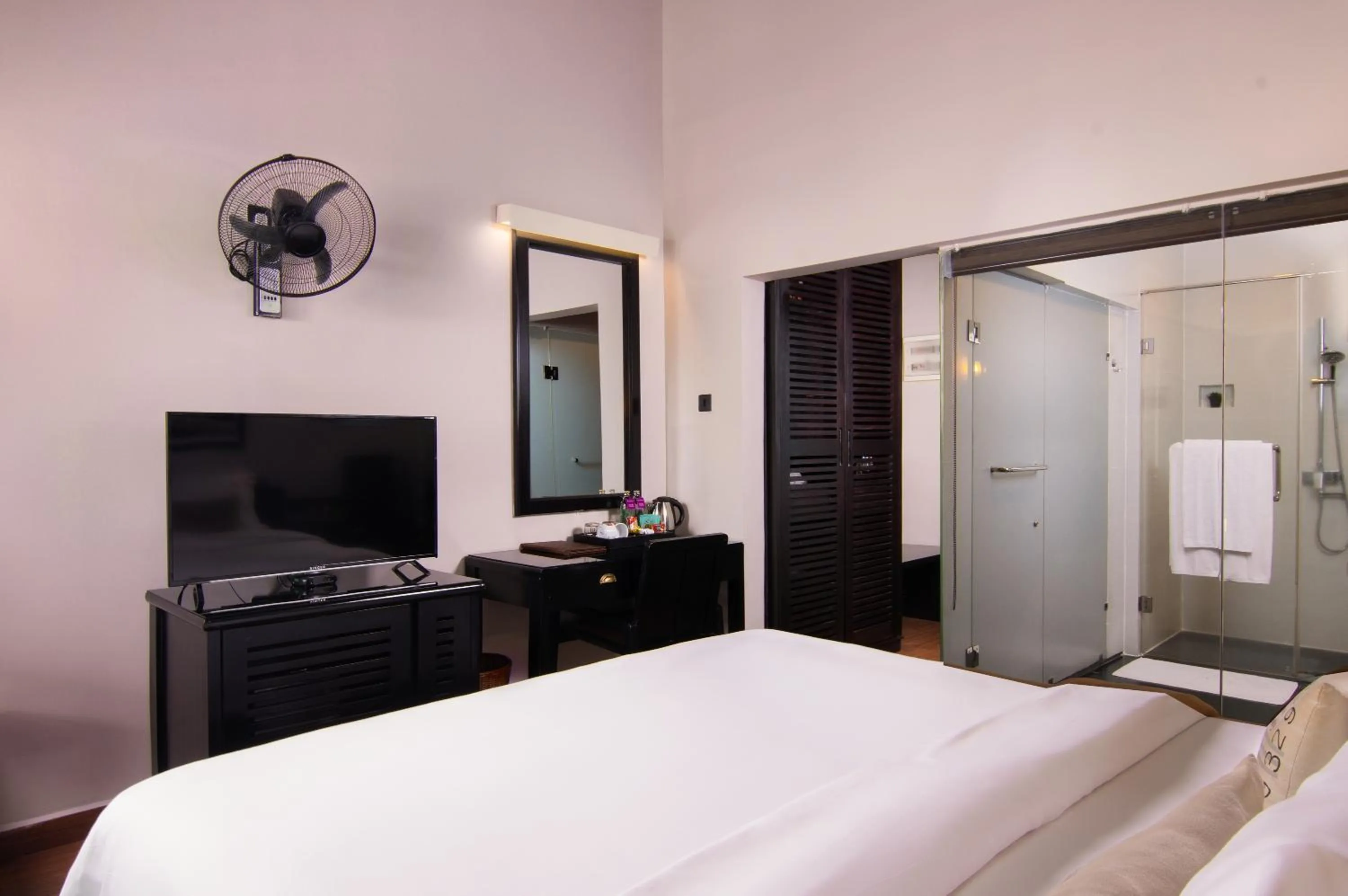 TV and multimedia, Bed in EKHO Ella - A Divine View of Ella Gap