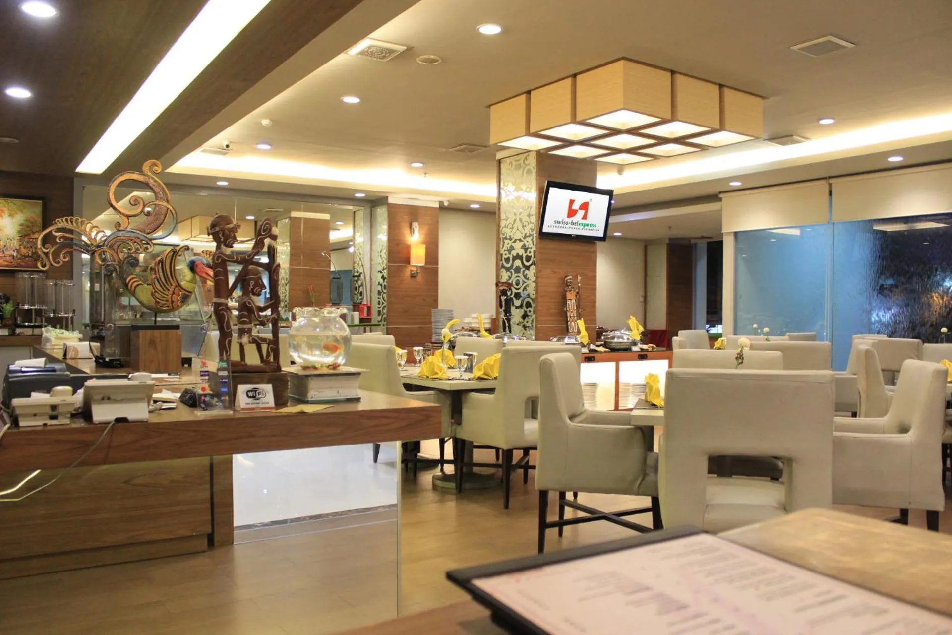 Restaurant/places to eat in Swiss-Belexpress Jayapura