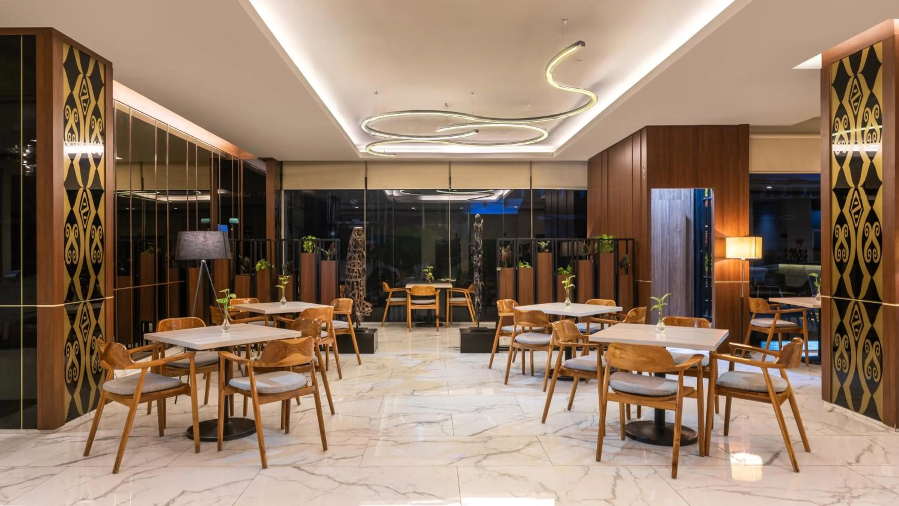 Restaurant/places to eat in Swiss-Belexpress Jayapura