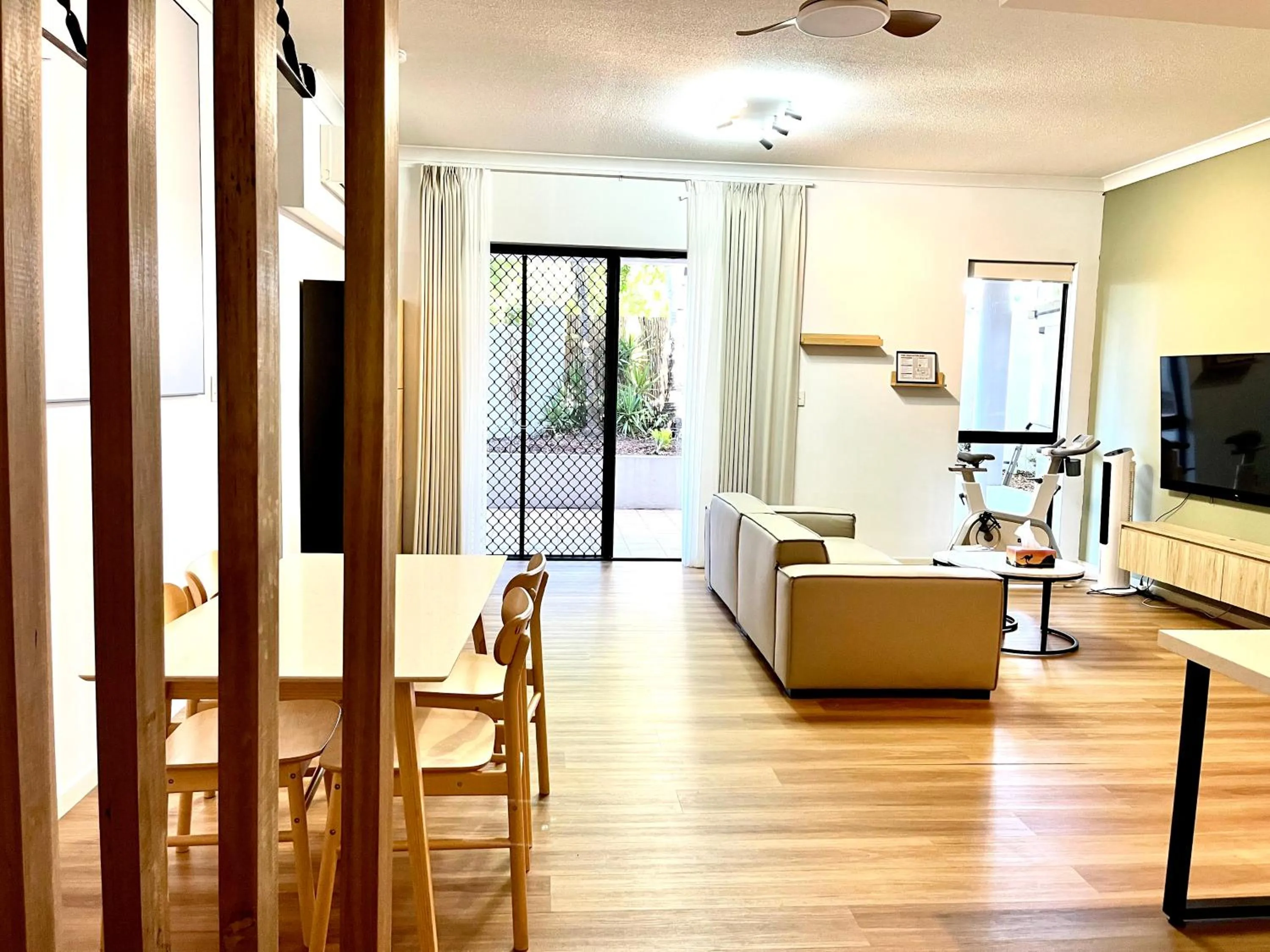 Living room in Parkview Apartments