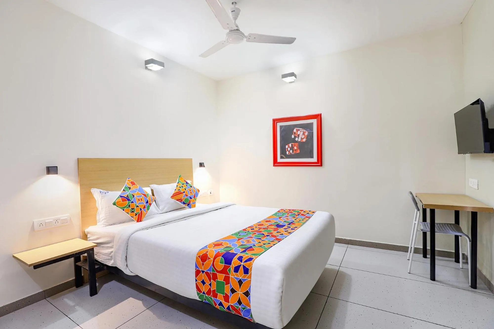 Bed in Super Townhouse 056 T Nagar Chennai Near AGS Cinemas T Nagar