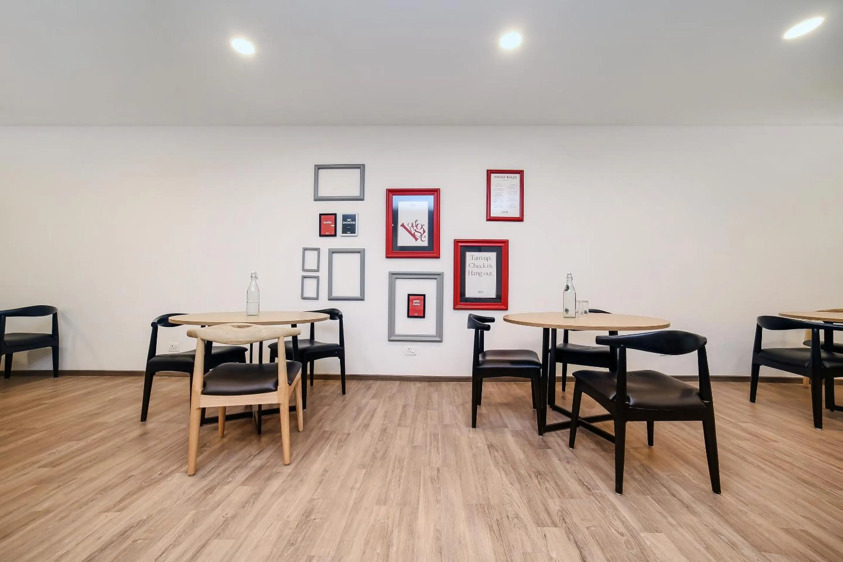 Restaurant/places to eat in Townhouse Chattarpur Opp. Tivoli Garden Near Chhatarpur Metro Station